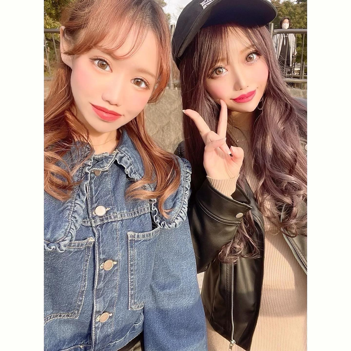 寒さ対策ミスって一時ゎどーなることかと思ったけど、歩いて話してたら全然大丈夫だったし
来年ゎ富士山登りたいねという目標ができた👊( ¨̮💪)

撫で木も厄除けもしたし、たくさんハッピー起きますように✨

#歌舞伎町 #キャバクラ #キャバ嬢 #新宿 #水商売 #夜職 #ホスト #東京 #大阪 #北新地 #六本木 #麻布 #中洲 #福岡 #すすきの#原宿 #池袋 #渋谷 #model #登山女子  #fff  #可愛い #高尾山 #高尾山登山 #高尾山薬王院 #高尾山山頂 #天狗#厄除け#開運#富士山