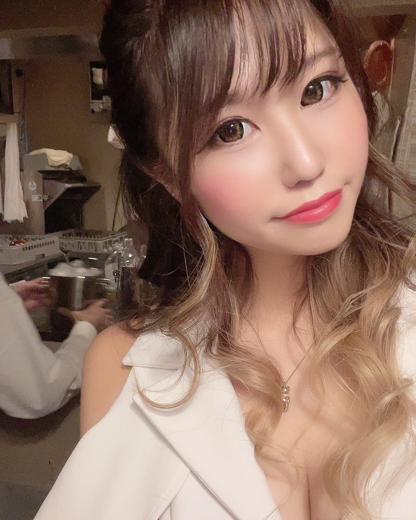 るんるーん😋

@helena_hibikigroup 

#クラブヘレナ　#響グループ　#天海莉央奈　#札幌　#すすきの　#北海道　#ニュークラブ　#ニュークラ嬢　#すすきのニュークラ　#ラウンジ　#ラウンジ嬢　#キャバクラ　#キャバ嬢　#ホステス　#道産子　#美女スタグラム　#求人　#自撮り　#ヘアアレンジ　#キャバキャバ#札幌観光#お酒#酔っ払い#歌舞伎町#錦#中州#国分町#お酒好きと繋がりたい#自撮り#いいね返し