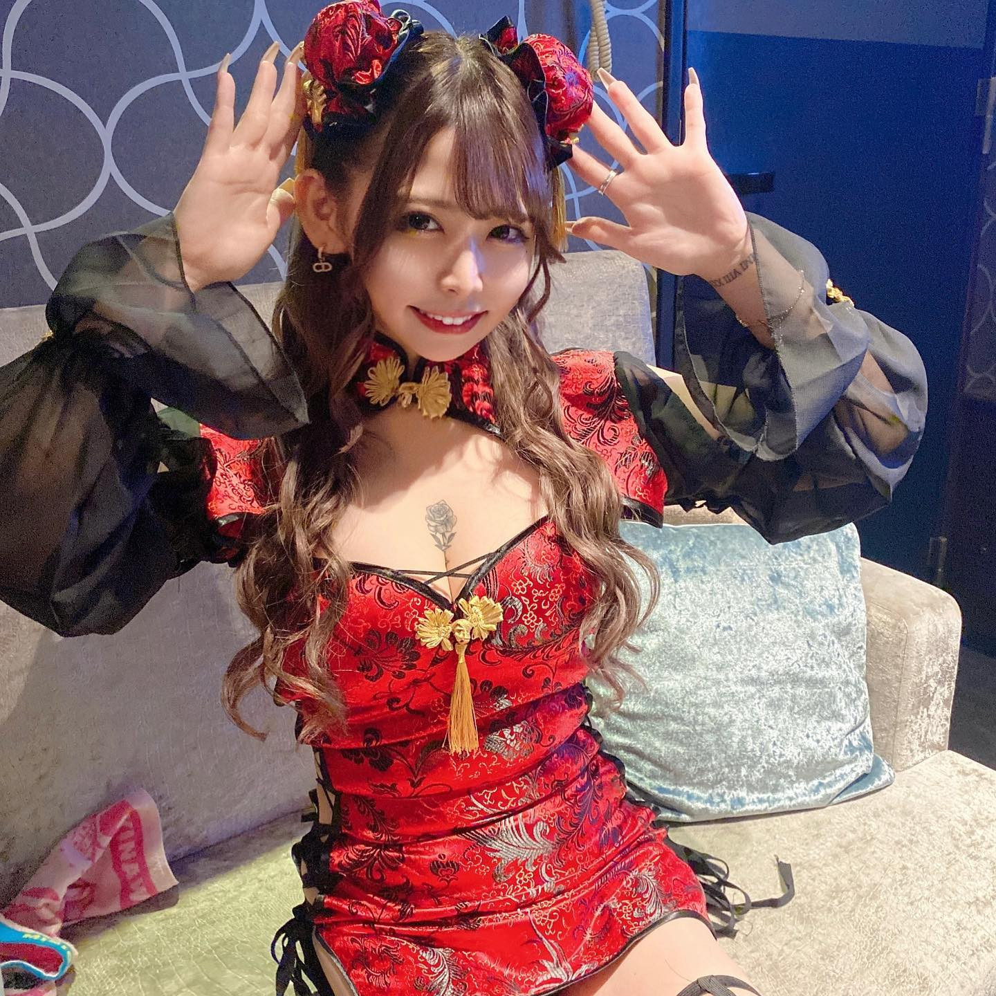 .
.
你好 🇨🇳🐼❤️
.
横から見たらほぼ裸だしパンツも危なくて思ってたのと違くてドキドキしたけど何とか乗りきった…🥲
.
初チャイナだったけどかわいかった〜🫰見に来てくれた方謝謝🐼🙏🇨🇳
.
.
.
.
#キャバ嬢 #キャバクラ嬢 #キャバクラ #ラウンジ #ラウンジ嬢 #チャイナドレス #チャイナ #チャイナ服 #你好 #🇨🇳🐼 #謝謝 #コスプレ #ハロウィン #ハロウィンコスプレ #ハロウィンイベント #halloween #halloweencostume #china #東京キャバクラ #
