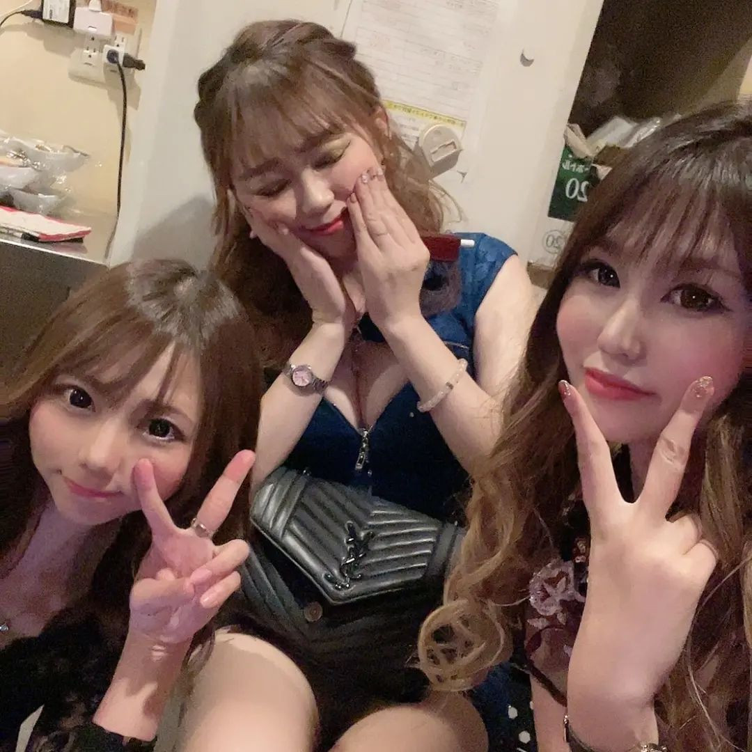 本日お休みです‼️

#クラブヘレナ　#響きグループ　#水妃由羅　#札幌　#すすきの　#北海道　#ニュークラブ　#ニュークラ嬢　#すすきのニュークラ　#ラウンジ　#ラウンジ嬢　#キャバクラ　#キャバ嬢　#ホステス　#道産子　#美女スタグラム　#求人　#自撮り　#ヘアアレンジ　#キャバキャバ