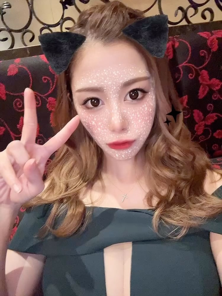 静止画よりブーメランの方が盛れる気がする🤔

@helena_hibikigroup 

　

#クラブヘレナ #ヘレナ #響グループ #水沢愛美 #札幌 #すすきの #北海道 #ニュークラブ #ニュークラ嬢 #すすきのニュークラ #ラウンジ #ラウンジ嬢 #キャバクラ #キャバ嬢 #ホステス #道産子 #美女スタグラム #求人 #自撮り #ヘアアレンジ #キャバキャバ #hokkaido #sapporo #susukino #helena #hibikigroup #champagne #l4like