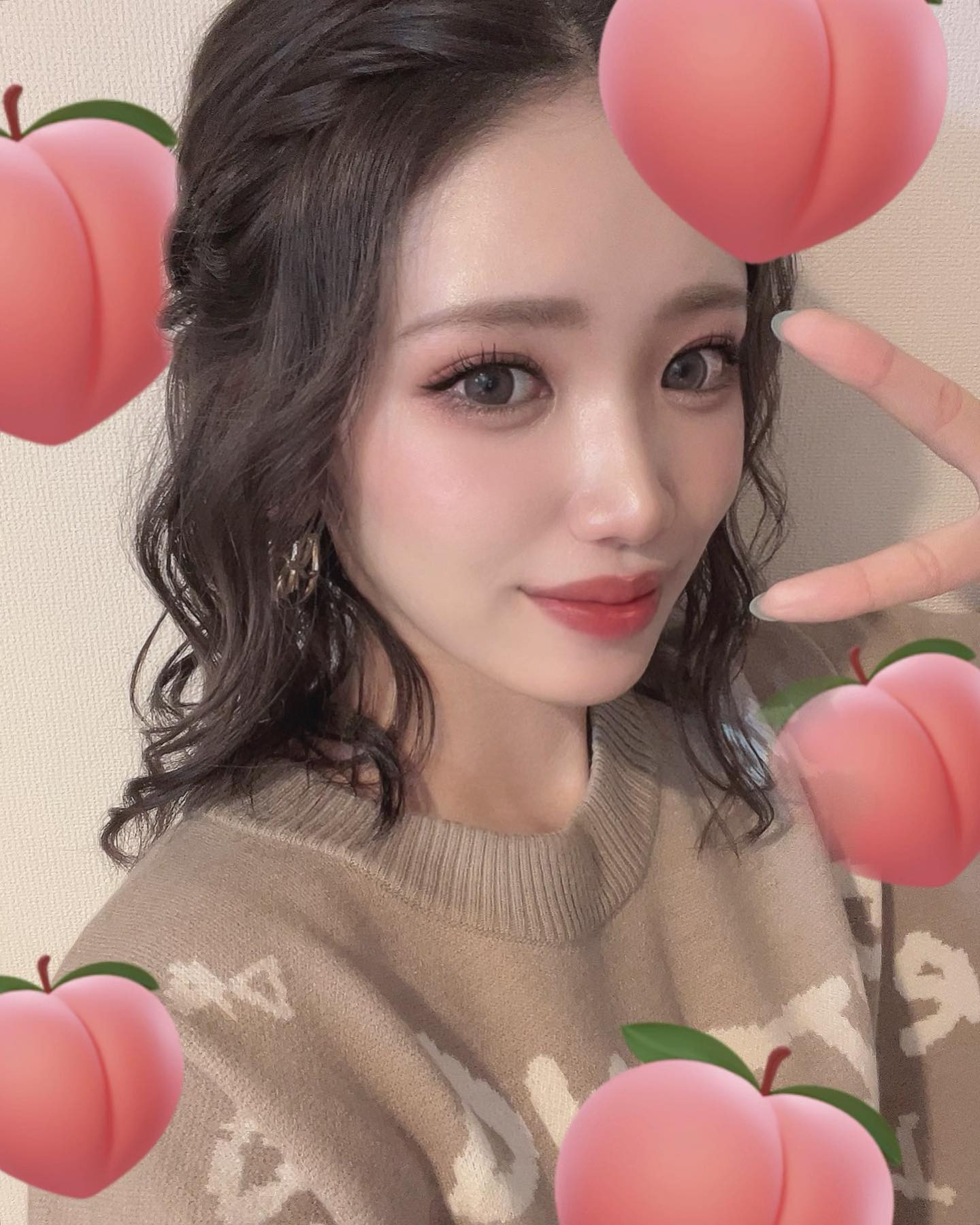 .
来年の目標何にしようか最近ずっと考えてる🙄
うーーん
.
.
#仙台 #国分町 #六本木 #歌舞伎町 #銀座 #札幌 #ススキノ #北新地 #中洲 #国分町キャバクラ #キャバクラ #キャバ嬢 #シャンパン #オレンジテラス #オレンジテラス仙台 #ニューヨーク #thenewyork #エリアgグループ #こころだよ