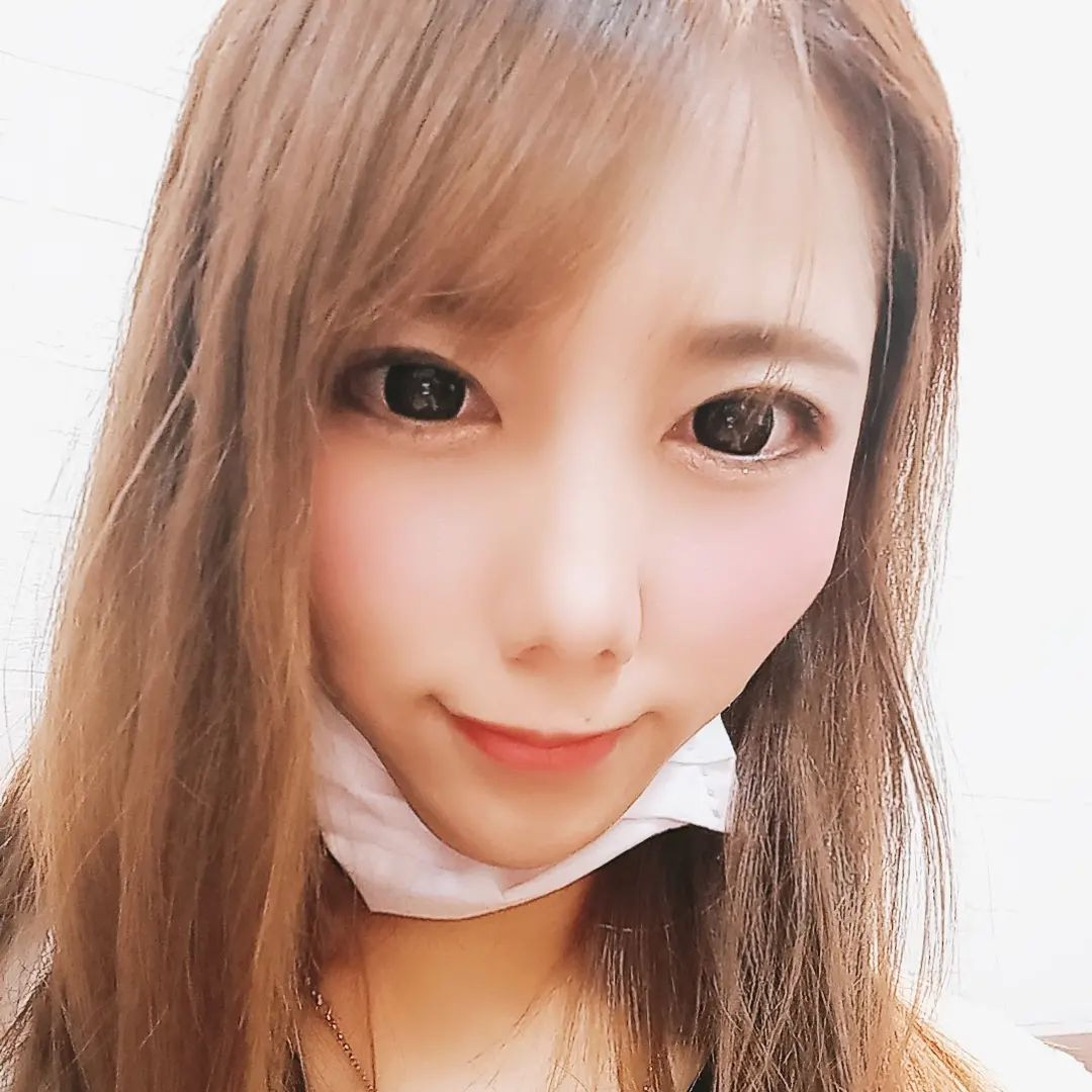 本日出勤です🌟

三連休してたのがんばります🎵

お店暇なのかなぁー❔