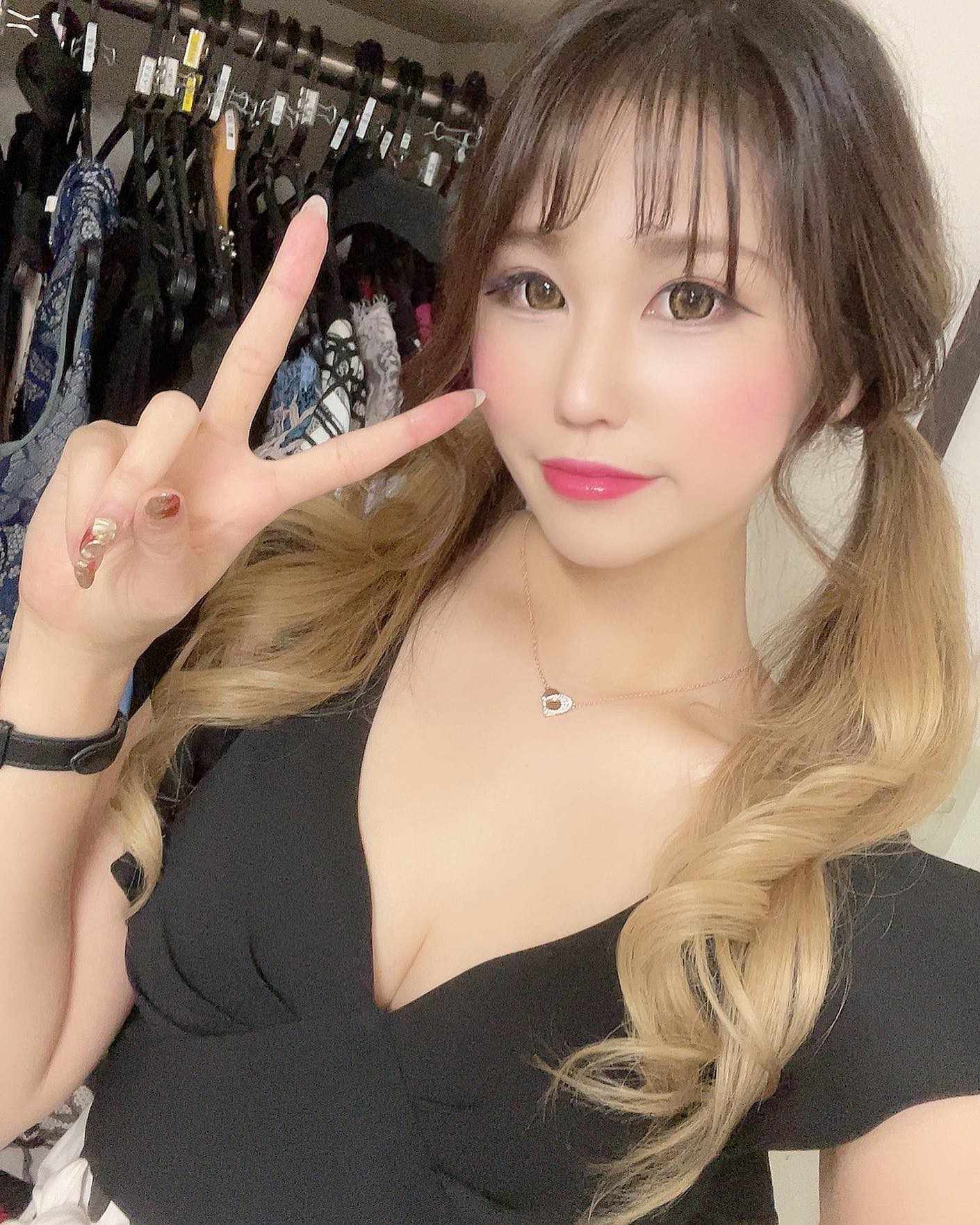 今日から出勤😇

@helena_hibikigroup 

#クラブヘレナ　#響グループ　#天海莉央奈　#札幌　#すすきの　#北海道　#ニュークラブ　#ニュークラ嬢　#すすきのニュークラ　#ラウンジ　#ラウンジ嬢　#キャバクラ　#キャバ嬢　#ホステス　#道産子　#美女スタグラム　#求人　#自撮り　#ヘアアレンジ　#キャバキャバ#札幌観光#お酒#酔っ払い#歌舞伎町#錦#中州#国分町#お酒好きと繋がりたい#自撮り#いいね返し