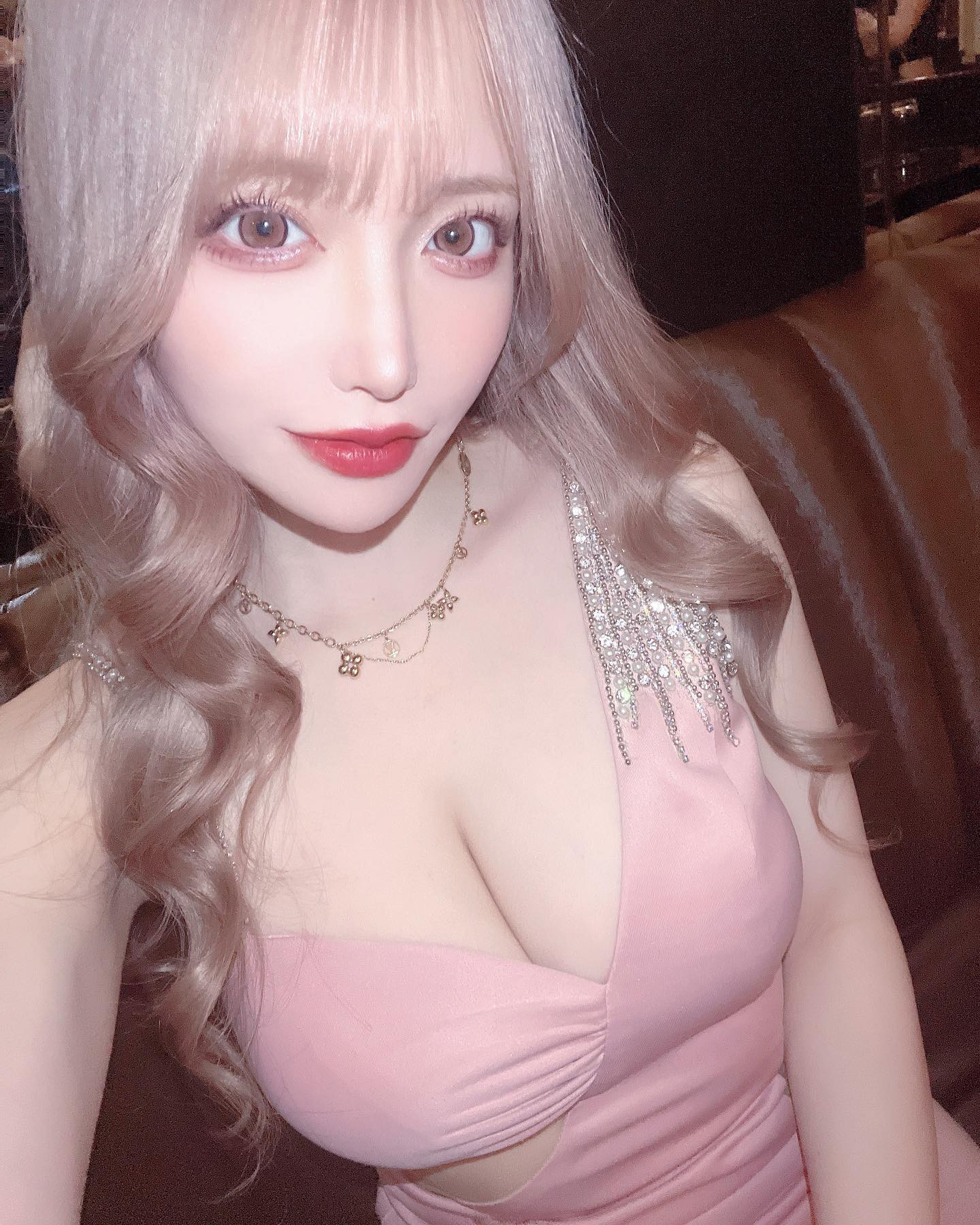 .
.
どうでもいいから泣いたの
乱れ心も抱いてよ

代わりになんかよこしてよ
タリラリラッタッタララ
.
.