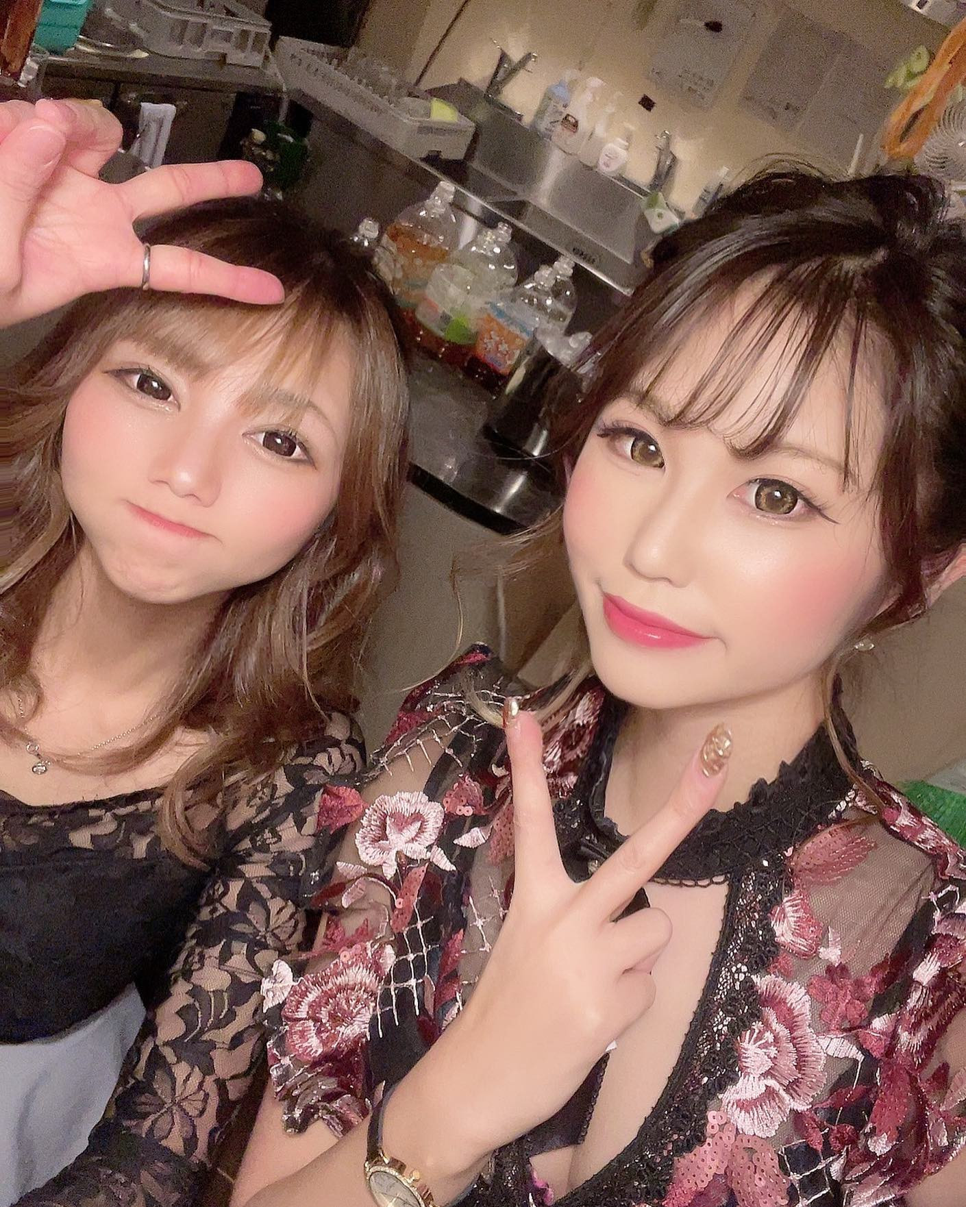 ゆら氏と🥰

@helena_hibikigroup 

#クラブヘレナ　#響グループ　#天海莉央奈　#札幌　#すすきの　#北海道　#ニュークラブ　#ニュークラ嬢　#すすきのニュークラ　#ラウンジ　#ラウンジ嬢　#キャバクラ　#キャバ嬢　#ホステス　#道産子　#美女スタグラム　#求人　#自撮り　#ヘアアレンジ　#キャバキャバ#札幌観光#お酒#酔っ払い#歌舞伎町#錦#中州#国分町#お酒好きと繋がりたい#自撮り#いいね返し