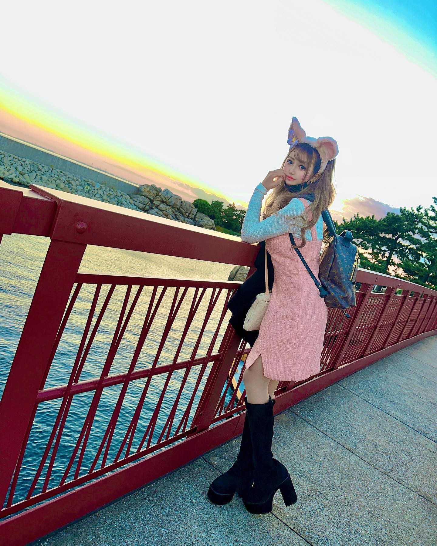 🦊💖

#ディズニー#ディズニーコーデ #ディズニーシー #ディズニーカチューシャ #disneysea #disney#リーナベル#fff#instalike#ダッフィーフレンズ#ピンクコーデ 
#いいね返し#l4l#instafollow#お洒落さんと繋がりたい#雰囲気好きな人いいね#japanesegirl#かわいい#きらきら#beauty#ootd#love#photooftheday#tflers#lifestyle#igers#smile#instadaily#ファインダー越しの私の世界#フォ