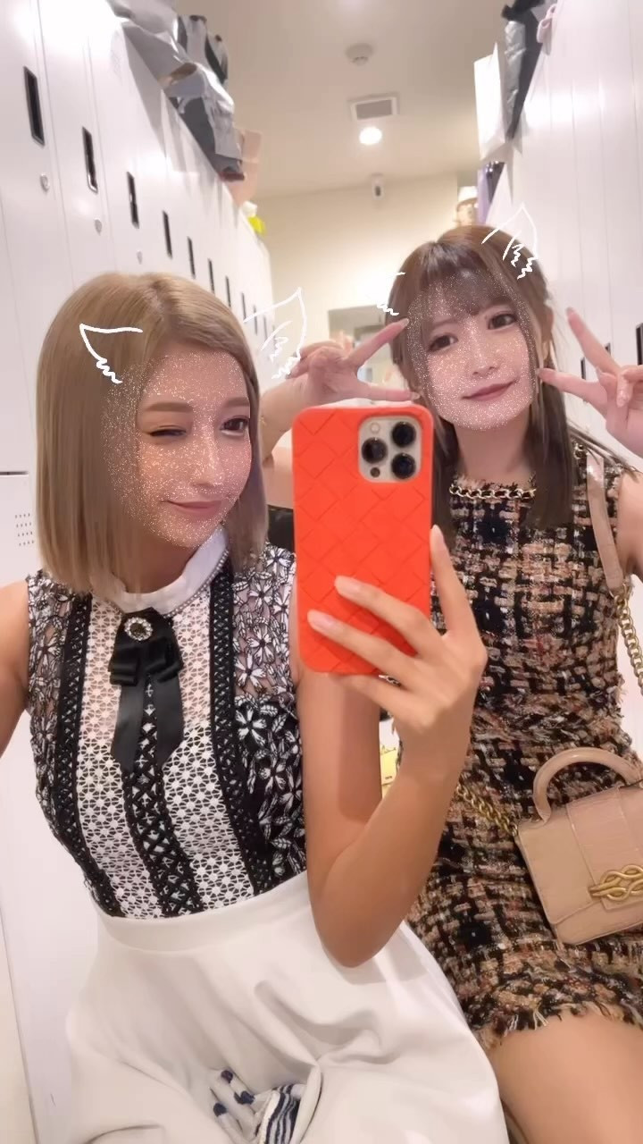 ・
・
なにしよっかなあ〜😊
・
#ニュークラ #ニュークラ嬢 #ニュークラブ 
#キャバ嬢 #キャバクラ #ラウンジ 
#飲み屋 #水商売 #美容 #美女 #美人 
#可愛い子 #綺麗な女性 #かわいい女の子 
#北海道 #札幌 #サッポロ #すすきの #ススキノ 
#札幌観光 #札幌旅行 #札幌グルメ #すすきのグルメ 
#likeforlike #like4likes #like4follow