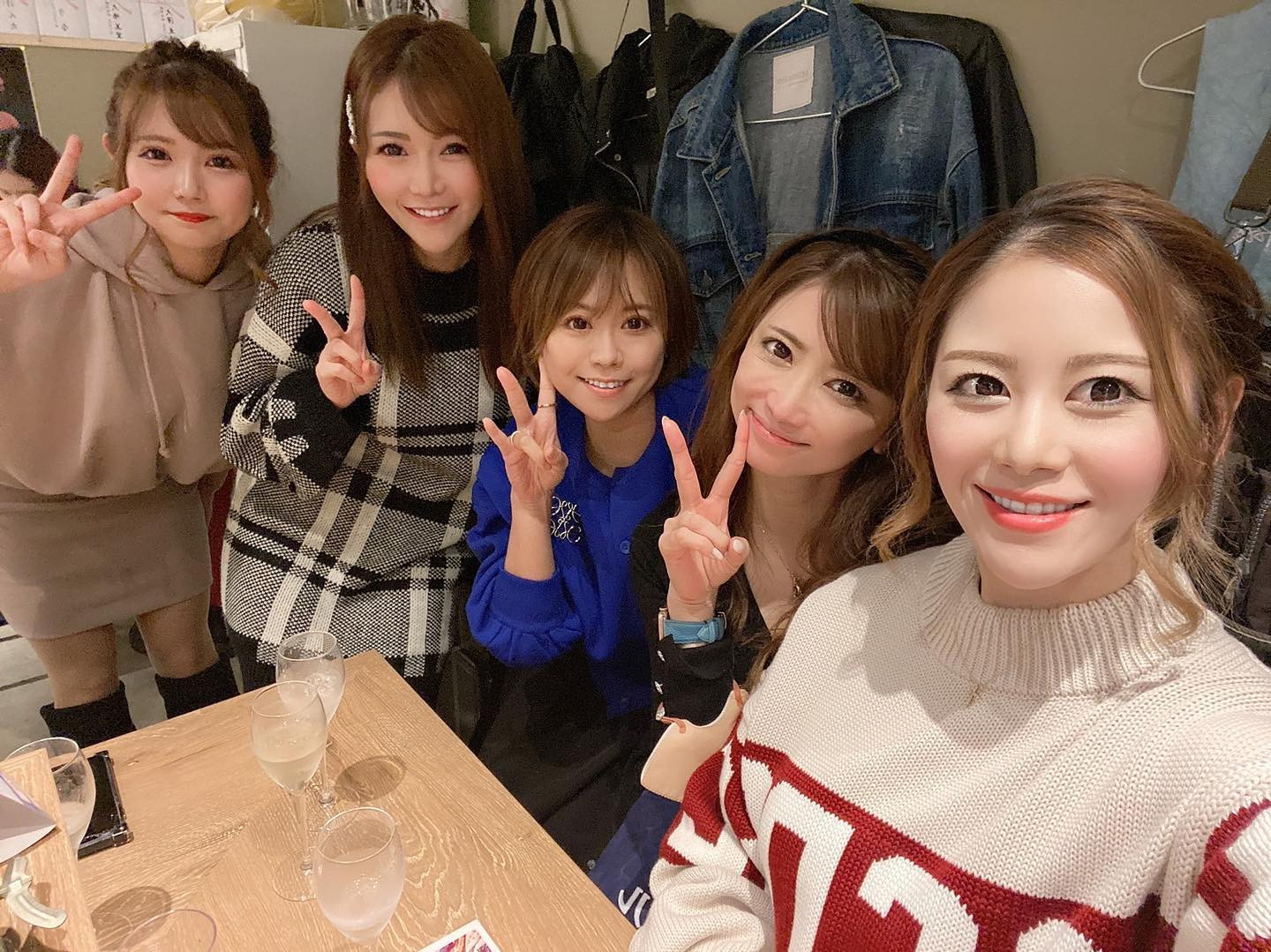 女子率❤️❤️❤️❤️❤️

@helena_hibikigroup 

　

#クラブヘレナ #ヘレナ #響グループ #水沢愛美 #札幌 #すすきの #北海道 #ニュークラブ #ニュークラ嬢 #すすきのニュークラ #ラウンジ #ラウンジ嬢 #キャバクラ #キャバ嬢 #ホステス #道産子 #美女スタグラム #求人 #自撮り #ヘアアレンジ #キャバキャバ #hokkaido #sapporo #susukino #helena #hibikigroup #champagne #l4likes #insta