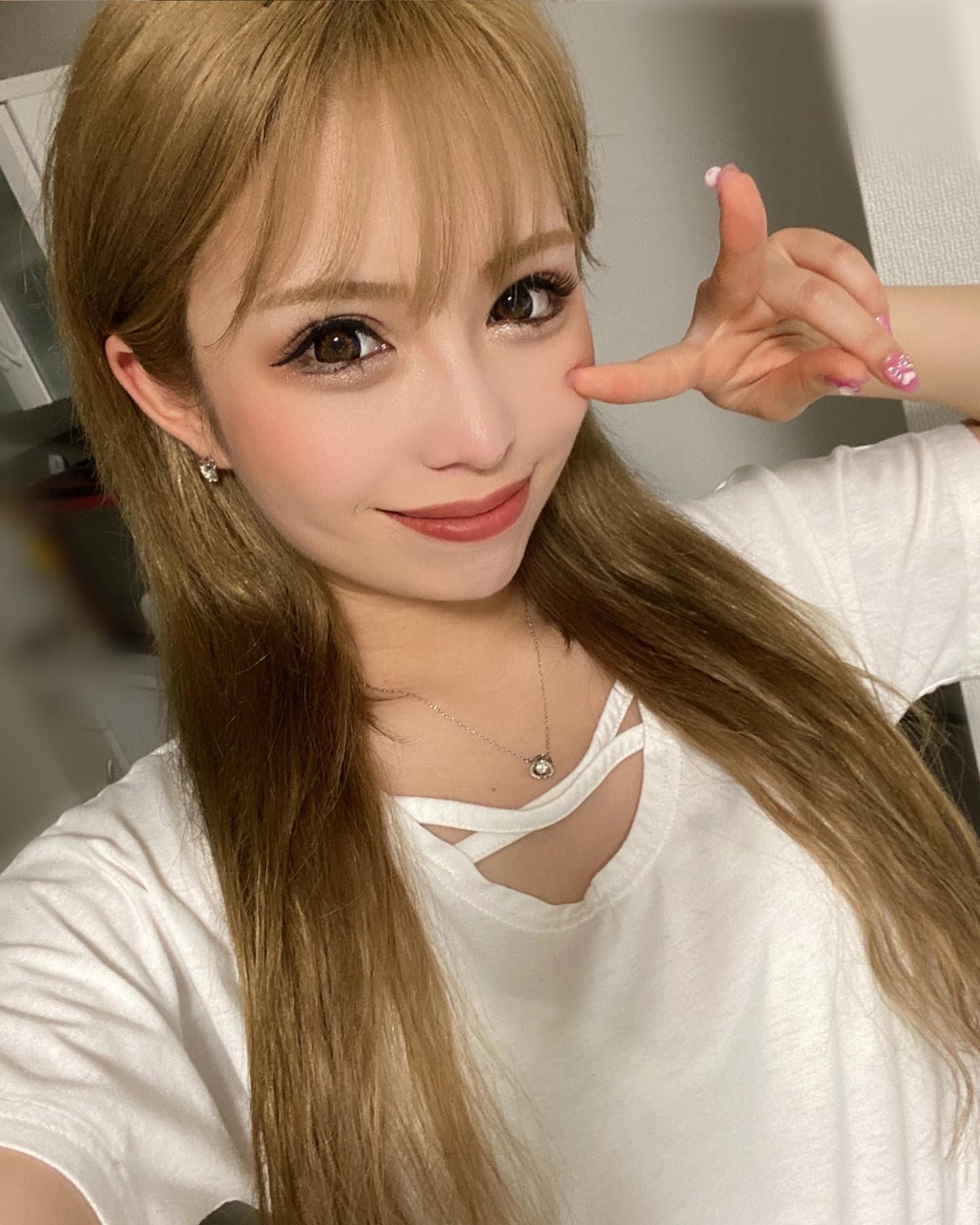 ピースの仕方じわじわ✌️前のめり
お腹空いたなぁ🍴
今日入れてあと4日で7月営業終わり🍾💕
.
#北海道 #札幌 #すすきの #ニュークラブ #ニュークラ 
#桃瀬まりあ #クラブプレミア #キャバクラ #ホスト #東京
#六本木 #新宿 #歌舞伎町 #大阪 #北新地 #ミナミ #美尻 
#ギャル #おっぱい #シャンパン #japan #Hokkaido #美容 
#誕生日 #パーティ #浴衣 #キャバ嬢 #美人 #北海道旅行 #旅行