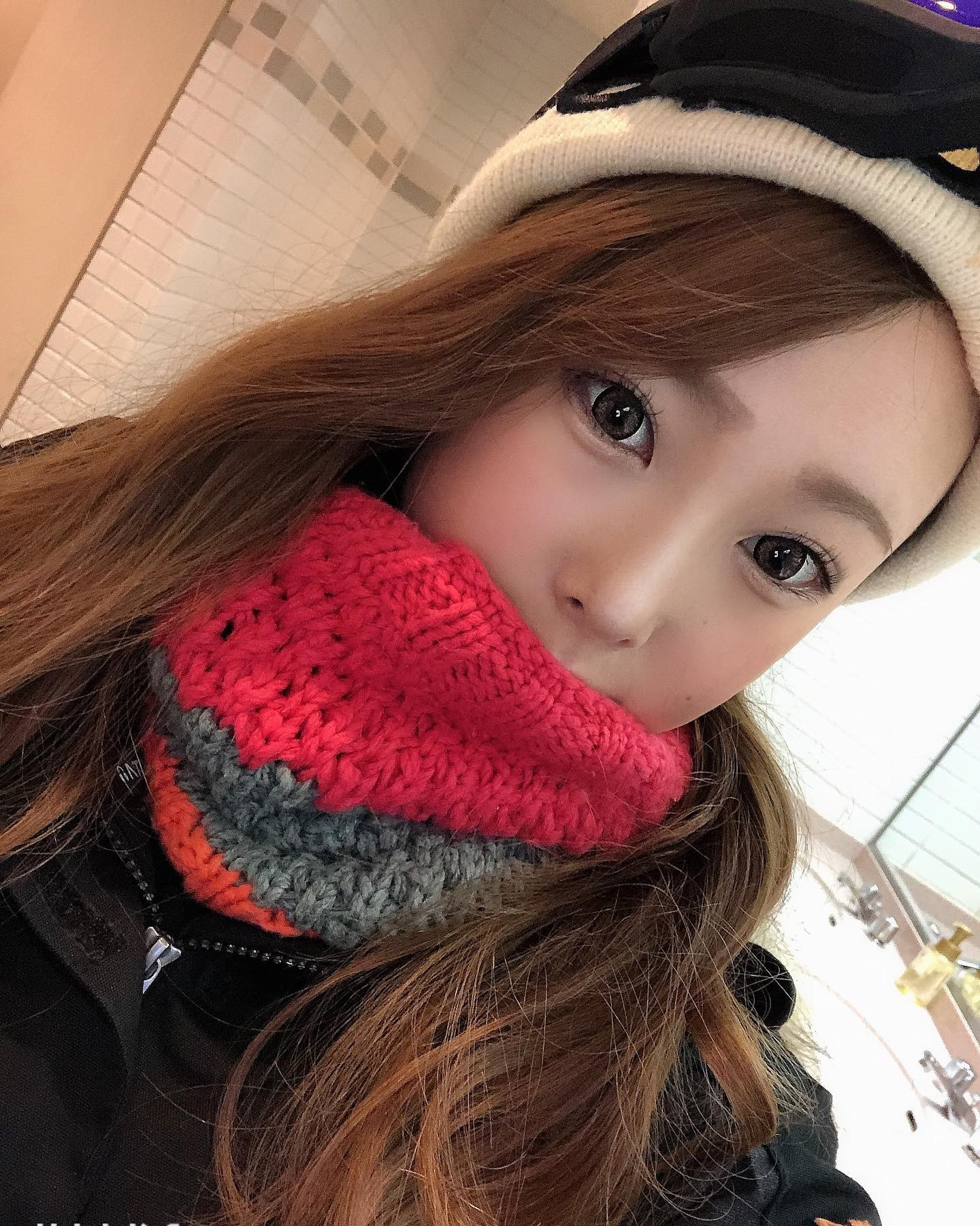 ・
・
ボードの日🏂❄️
・
・
・

#ニュークラブ#札幌#すすきの#歌舞伎町#六本木#銀座#ミナミ#新地#錦#中洲#キャバクラ#キャバクラ#ラウンジ#ガールズバー#キャバ嬢#ニュークラ嬢#ホステス#夜職#ドレス#水商売#ナイツネット#ポケパラ#お酒#かわいい女の子#呑み#自撮り#likeforlike#スノーボード女子