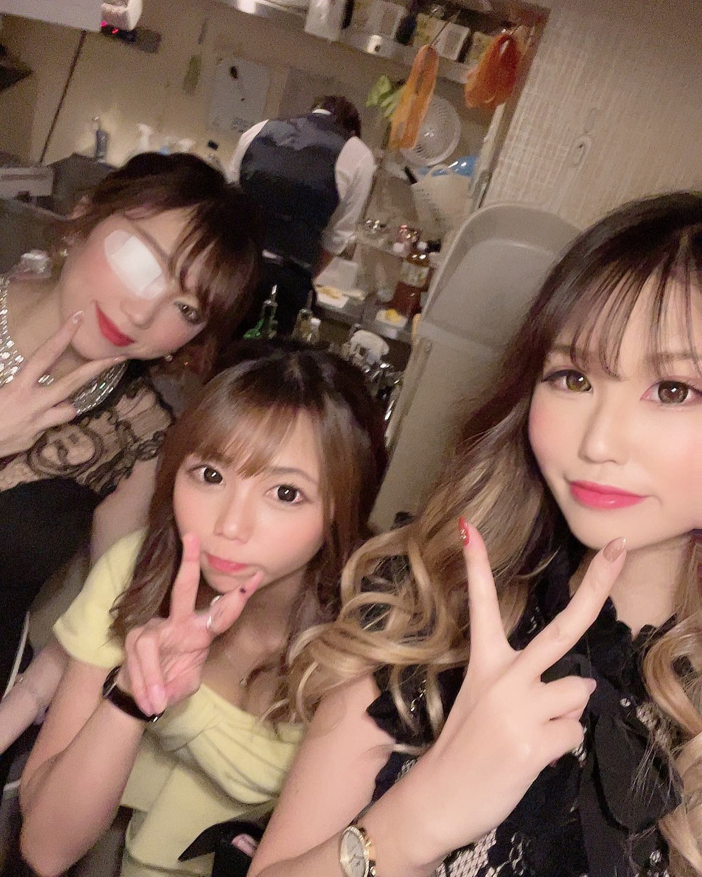 今日も出勤😇

@helena_hibikigroup 

#クラブヘレナ　#響グループ　#天海莉央奈　#札幌　#すすきの　#北海道　#ニュークラブ　#ニュークラ嬢　#すすきのニュークラ　#ラウンジ　#ラウンジ嬢　#キャバクラ　#キャバ嬢　#ホステス　#道産子　#美女スタグラム　#求人　#自撮り　#ヘアアレンジ　#キャバキャバ#札幌観光#お酒#酔っ払い#歌舞伎町#錦#中州#国分町#お酒好きと繋がりたい#自撮り#いいね返し