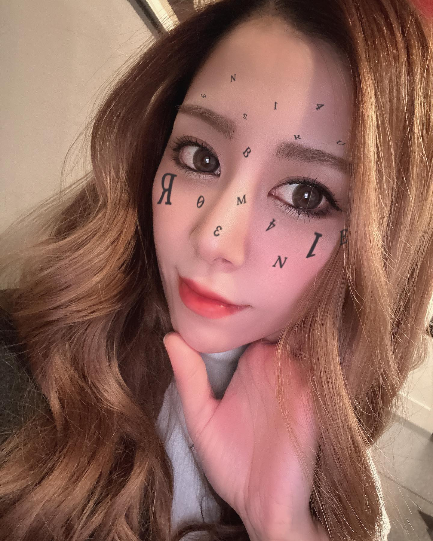 キメててもたまにミスりますw

@helena_hibikigroup 

　

#クラブヘレナ #ヘレナ #響グループ #水沢愛美 #札幌 #すすきの #北海道 #ニュークラブ #ニュークラ嬢 #すすきのニュークラ #ラウンジ #ラウンジ嬢 #キャバクラ #キャバ嬢 #ホステス #道産子 #美女スタグラム #求人 #自撮り #ヘアアレンジ #キャバキャバ #hokkaido #sapporo #susukino #helena #hibikigroup #champagne #l4likes #inst