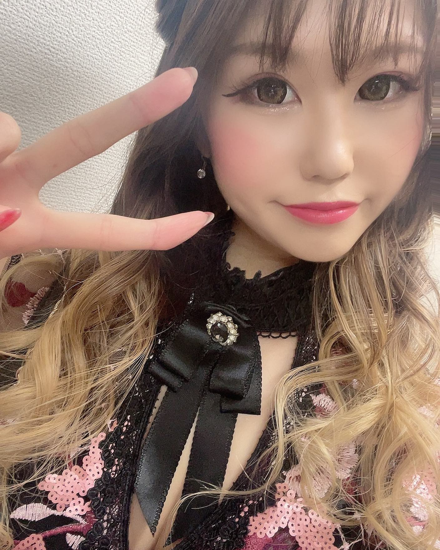 今日も出勤😇

@helena_hibikigroup 

#クラブヘレナ　#響グループ　#天海莉央奈　#札幌　#すすきの　#北海道　#ニュークラブ　#ニュークラ嬢　#すすきのニュークラ　#ラウンジ　#ラウンジ嬢　#キャバクラ　#キャバ嬢　#ホステス　#道産子　#美女スタグラム　#求人　#自撮り　#ヘアアレンジ　#キャバキャバ#札幌観光#お酒#酔っ払い#歌舞伎町#錦#中州#国分町#お酒好きと繋がりたい#自撮り#いいね返し