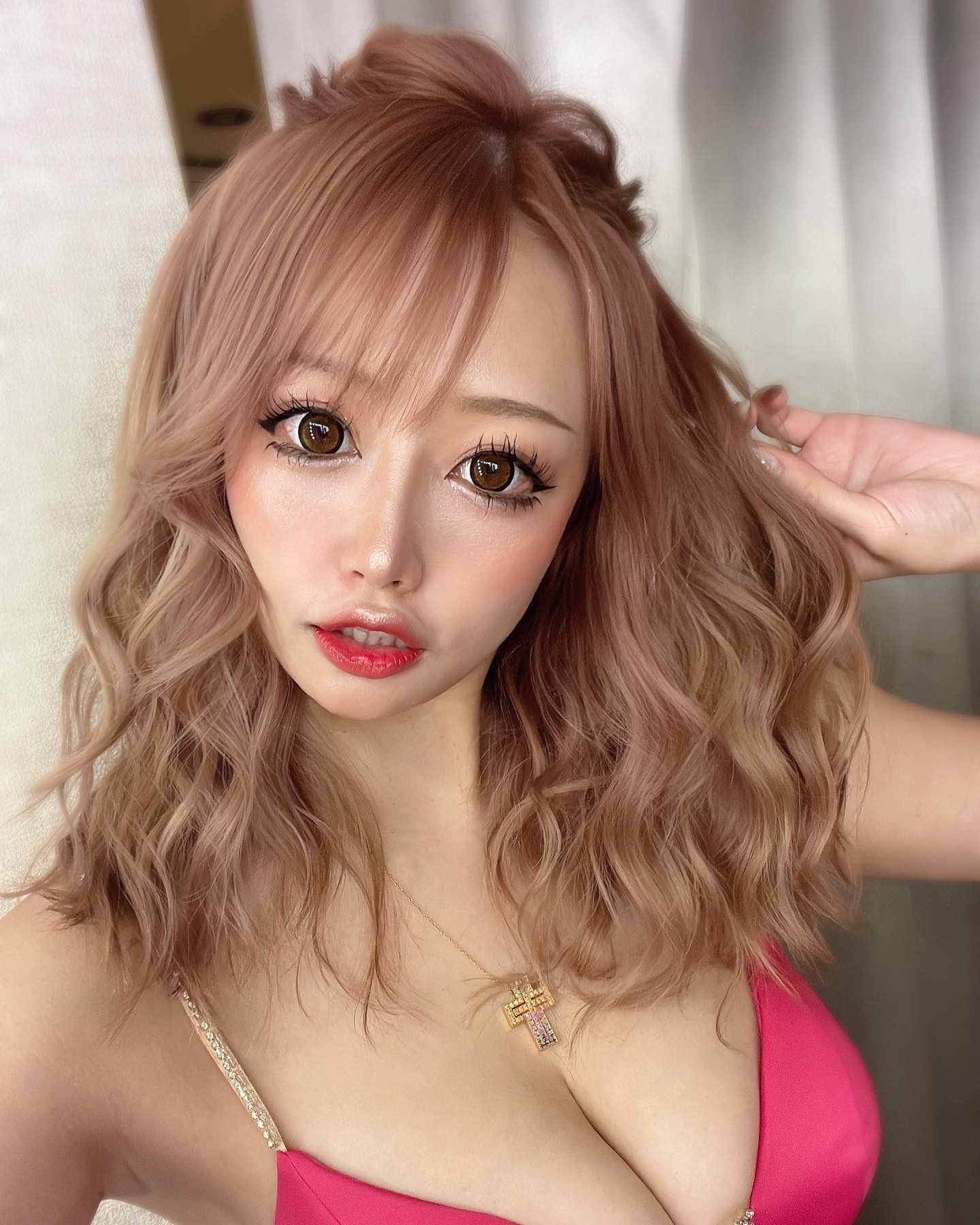 このヘアメ可愛いすぎてムーリー！！
 #ピンクベージュ #ハーフアップ #ヘアメ
 #ヘアメイク #キャバ嬢 #巻き髪 #派手
 #可愛い #ピンクコーデ  #北海道  #札幌
 #すすきの #ニュークラブ #ニュークラ嬢
 #シティグループ #プレミア #ギャル店 ♡