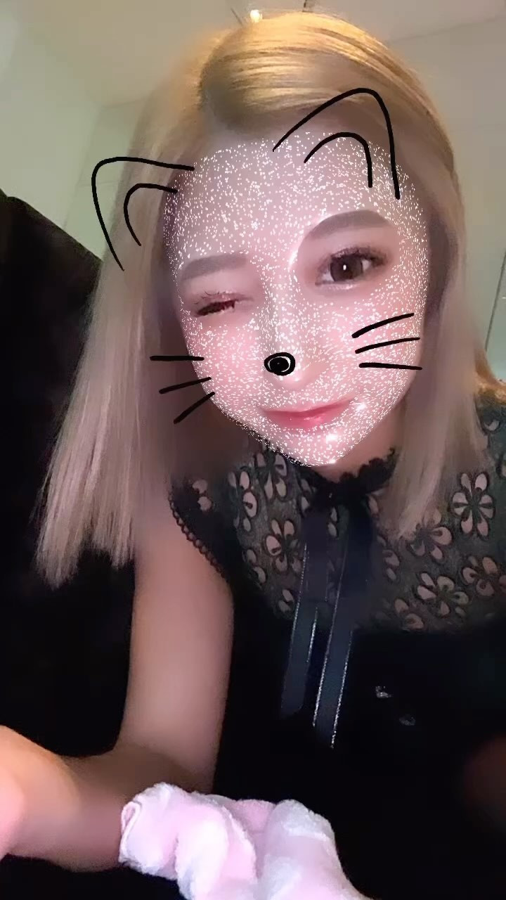 ・
・
今週も頑張りたいと思います🫶🫶🫶
・
#ニュークラ #ニュークラ嬢 #ニュークラブ 
#キャバ嬢 #キャバクラ #ラウンジ 
#飲み屋 #水商売 #美容 #美女 #美人 
#可愛い子 #綺麗な女性 #かわいい女の子 
#北海道 #札幌 #サッポロ #すすきの #ススキノ 
#札幌観光 #札幌旅行 #札幌グルメ #すすきのグルメ 
#likeforlike #like4likes #like4follow