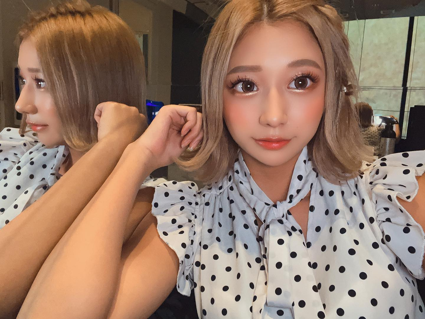 ・
・
実は鏡の自分も加工されていたり🙄🙄
・

#ニュークラ #ニュークラ嬢 #ニュークラブ 
#キャバ嬢 #キャバクラ #ラウンジ 
#飲み屋 #水商売 #美容 #美女 #美人 
#可愛い子 #綺麗な女性 #かわいい女の子 
#北海道 #札幌 #サッポロ #すすきの #ススキノ 
#札幌観光 #札幌旅行 #札幌グルメ #すすきのグルメ 
#likeforlike #like4likes #like4follow