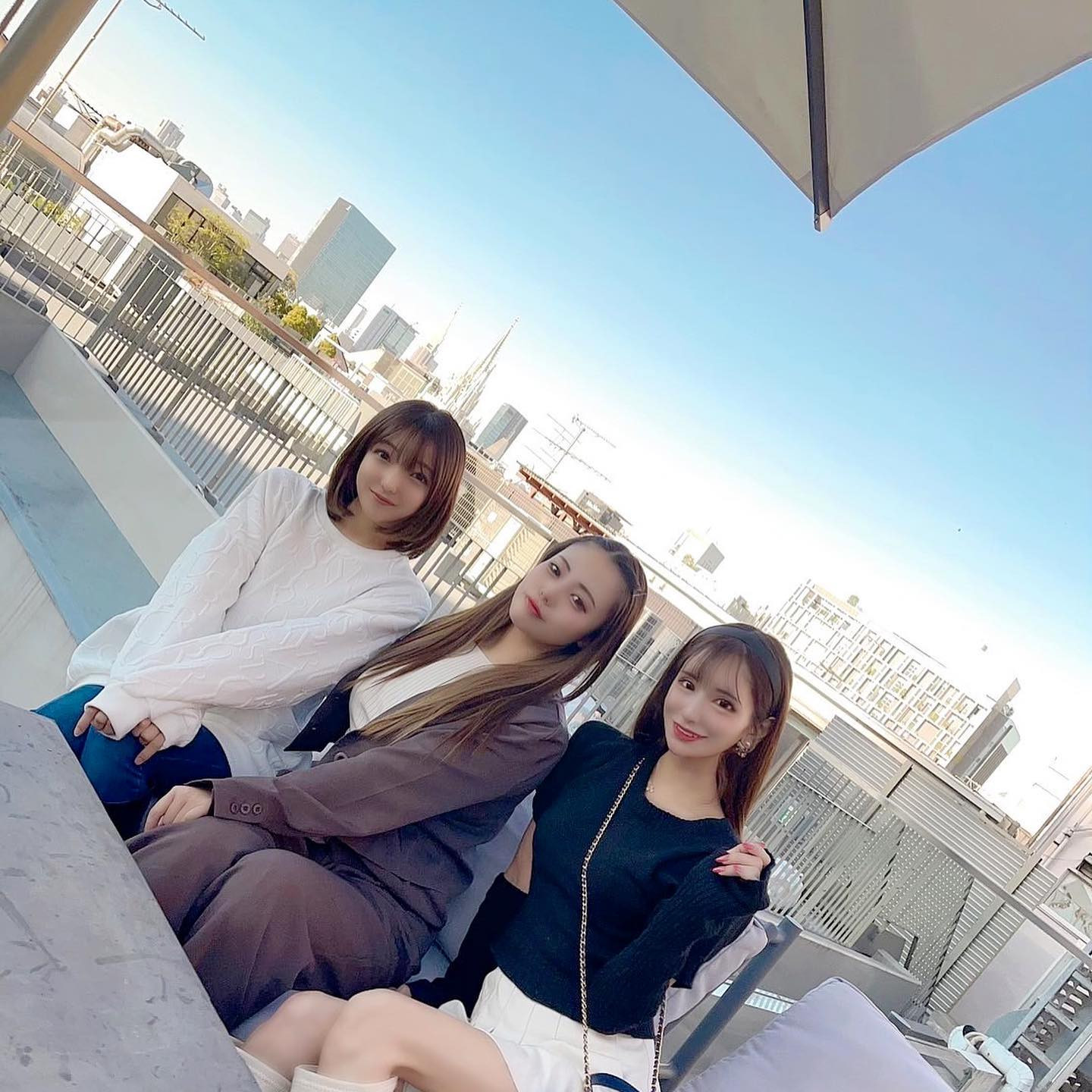 📍表参道　cafe terrace bistro & Queency

ランチ、ランチ、ランランチ〜！

なんで女同士って5.６時間喋り続けられるのか不思議🤔

.
.
.
.

#表参道カフェ #表参道ランチ #女子会 #時差投稿 

#新宿 #歌舞伎町 #キャバ嬢 #キャバクラ #撮影 #キャバドレス #リュアーグ #指名 #名古屋 #北新地 #すすきの #instagood #instalike #lfl #followforfollowback #いいね返し #きゃばきゃば #ドレス #水商売 #