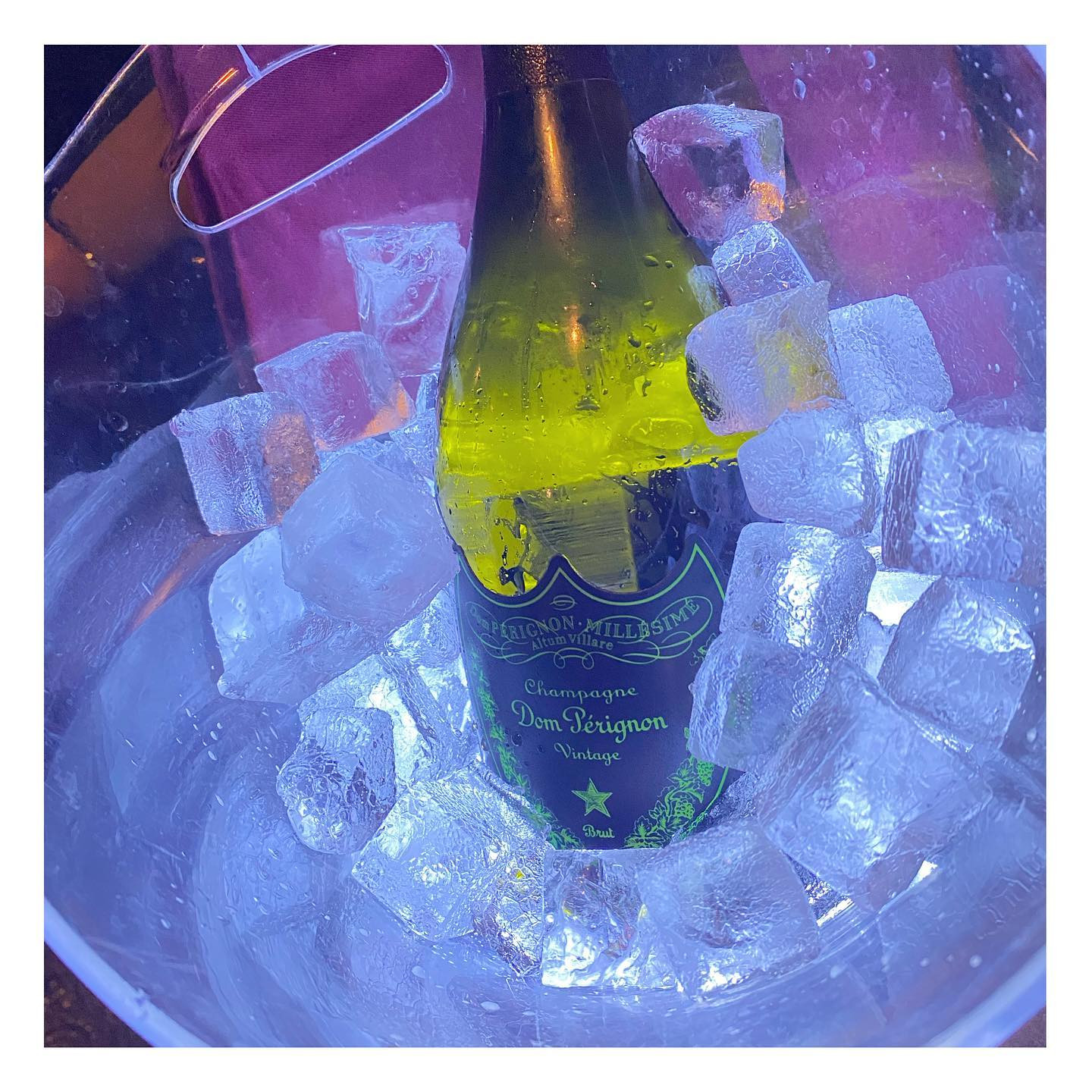 NEW CLUB W ホットニュース 37285