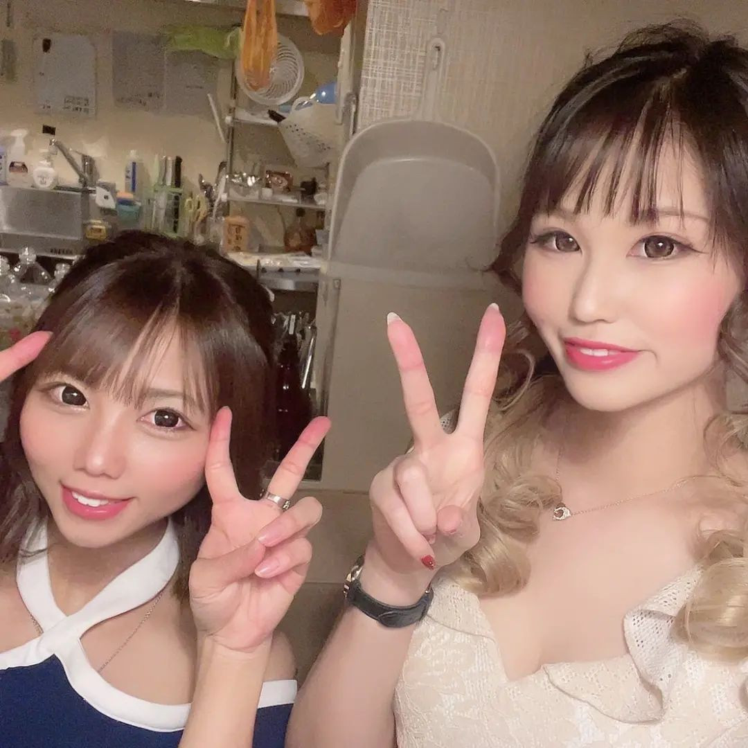 大人と子供みたい😅

#クラブヘレナ　#響きグループ　#水妃由羅　#札幌　#すすきの　#北海道　#ニュークラブ　#ニュークラ嬢　#すすきのニュークラ　#ラウンジ　#ラウンジ嬢　#キャバクラ　#キャバ嬢　#ホステス　#道産子　#美女スタグラム　#求人　#自撮り　#ヘアアレンジ　#キャバキャバ