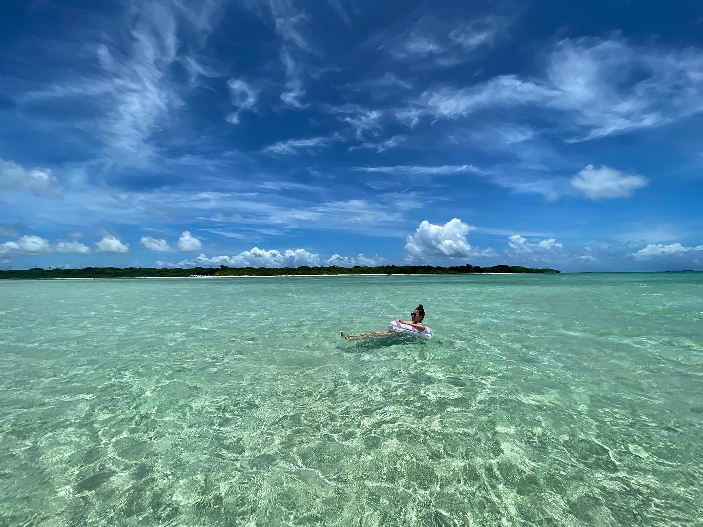 １月に行く宮古島すっごく楽しみ😳🏝❤️
初めて行くんだよねー！！！

写メは遠い昔に行った竹富島〜✨大好きなところ☺️

@helena_hibikigroup 

　

#クラブヘレナ #ヘレナ #響グループ #水沢愛美 #札幌 #すすきの #北海道 #ニュークラブ #ニュークラ嬢 #すすきのニュークラ #ラウンジ #ラウンジ嬢 #キャバクラ #キャバ嬢 #ホステス #道産子 #美女スタグラム #求人 #自撮り #ヘアアレンジ #キャバキャバ #沖縄 #石垣島 #竹富島 #hokkaido #sappo
