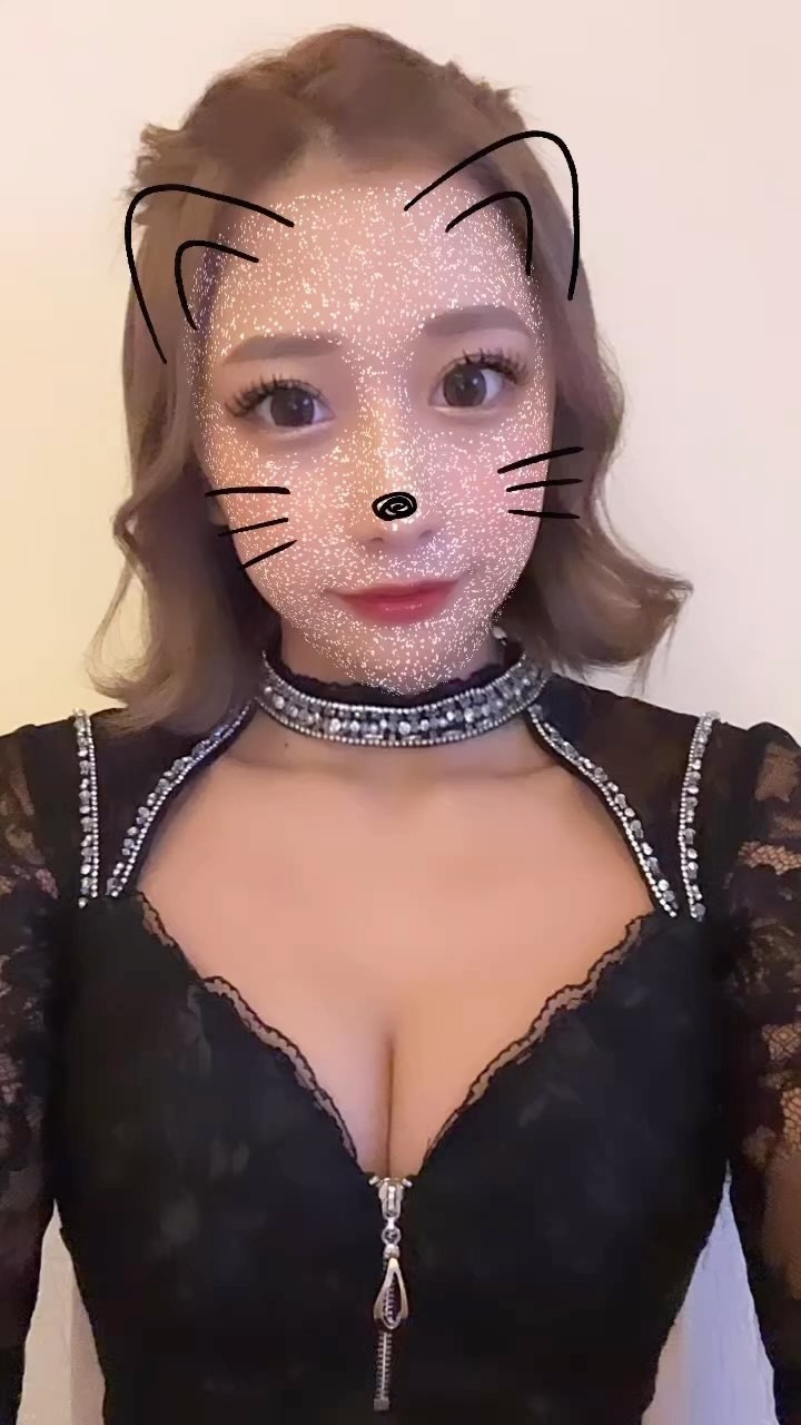 ・
・
今月も残り三日！！！
頑張りたいと思います🫰🫰
・
#ニュークラ #ニュークラ嬢 #ニュークラブ 
#キャバ嬢 #キャバクラ #ラウンジ 
#飲み屋 #水商売 #美容 #美女 #美人 
#可愛い子 #綺麗な女性 #かわいい女の子 
#北海道 #札幌 #サッポロ #すすきの #ススキノ 
#札幌観光 #札幌旅行 #札幌グルメ #すすきのグルメ 
#likeforlike #like4likes #like4follow