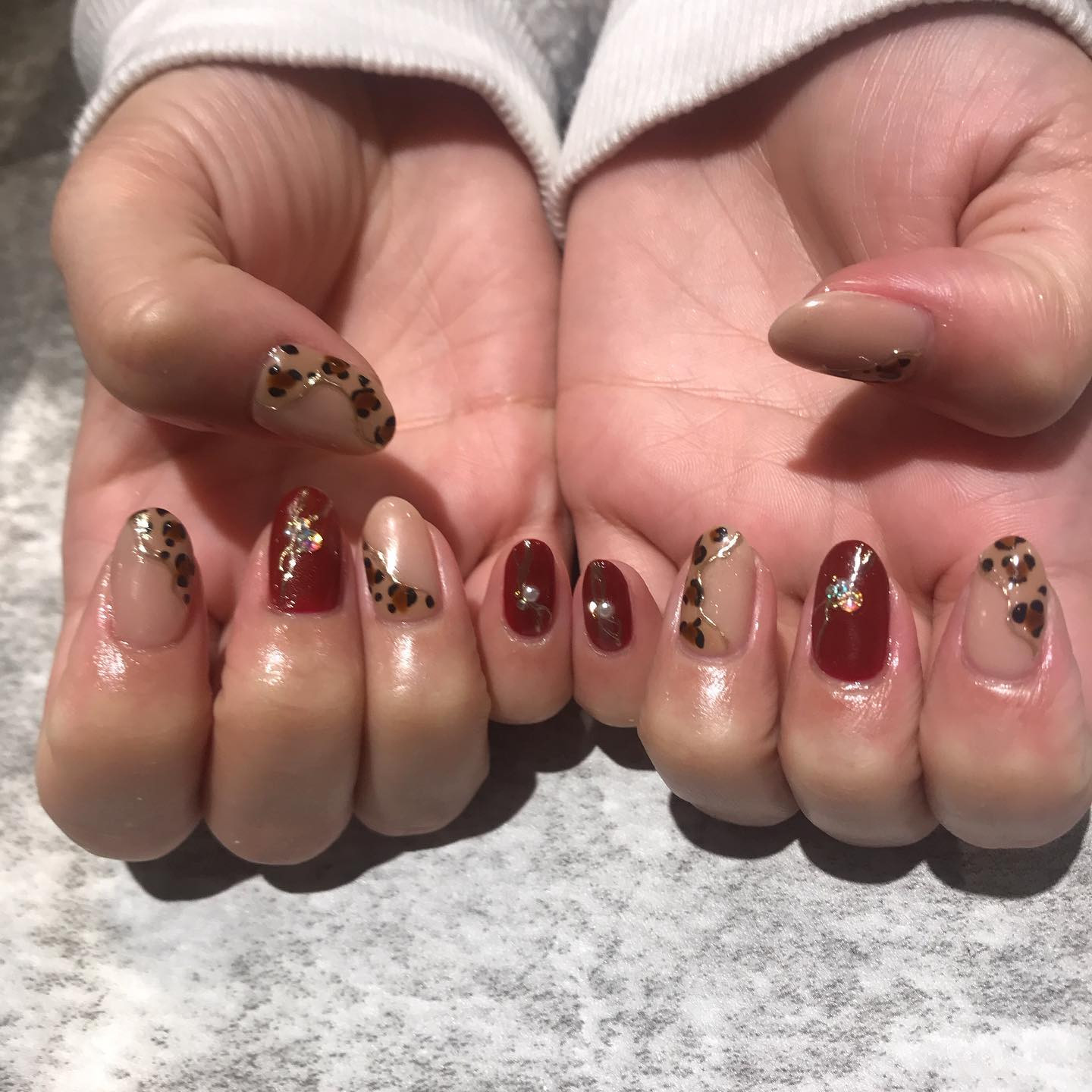 .
.
.
ことし最後のネイル💅❤️‍🔥
皆様1週間おつかれさまでした😭🌟

今日は22時半〜出勤です🥳❣️
今日もよろしくお願いします🥺🥺.
.
.
 #蕨  #蕨キャバクラ  #キャバ嬢  #キャバキャバ  #clubtantra