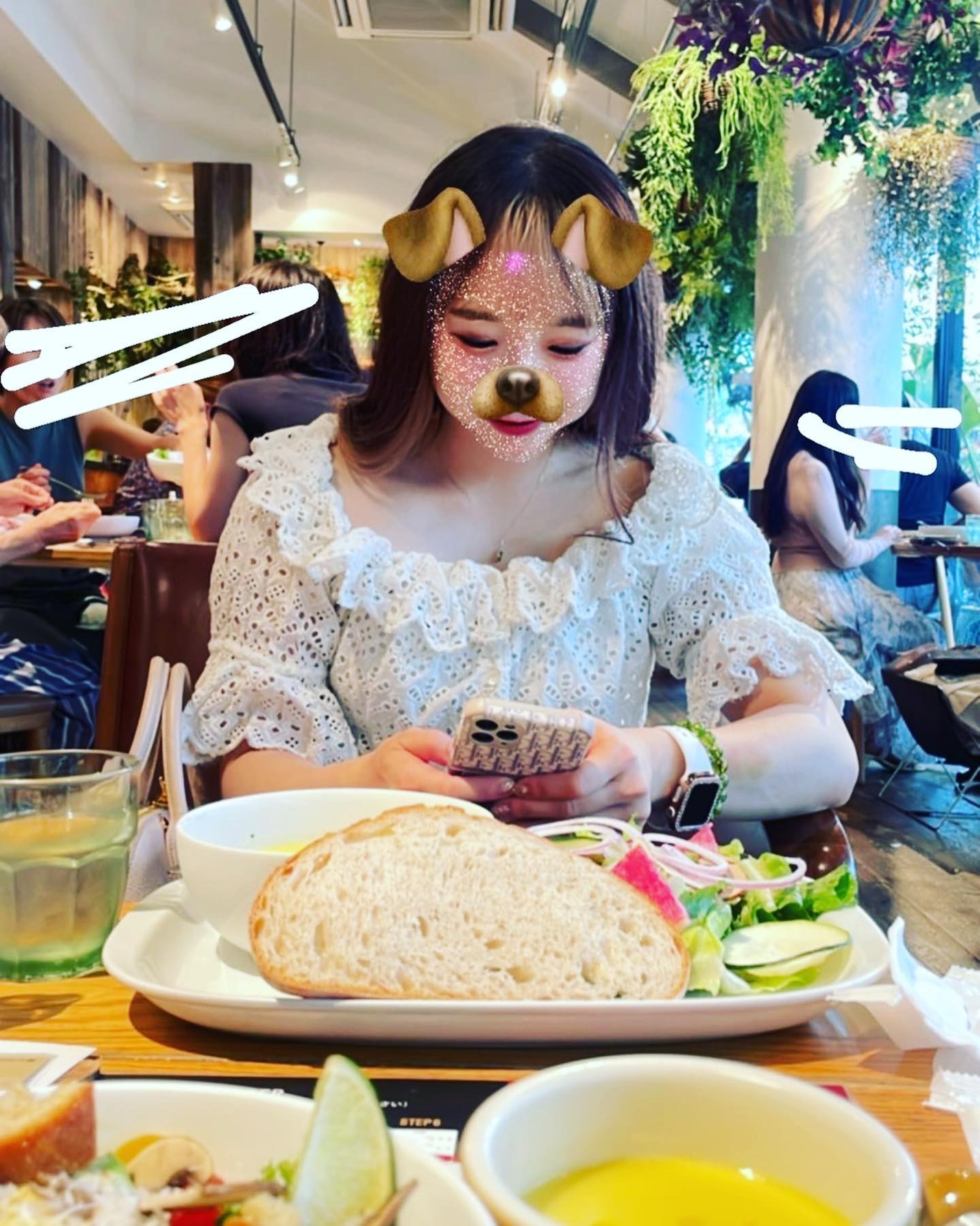 プラネタリウム/大塚愛@aiotsuka_official

ほんとはもう一つの曲でも迷ってました！金魚花火です！よかったら聞いてください😌
お気づきの方もいらっしゃると思いますが、桜色舞う頃の続きです🤭
急に舞い降りてきました☺️
これをやるのにほんとにいろいろな方にお世話になりました。
私は何もできないので
まずは曲編集をお願いして、次に振り付け。ちはなさん@chihana.0723 にお願いしたら快く受け入れてくださりかんしゃです。そして映像。照明。伝え下手なのでやりたいことが伝わらず何回も修正しま