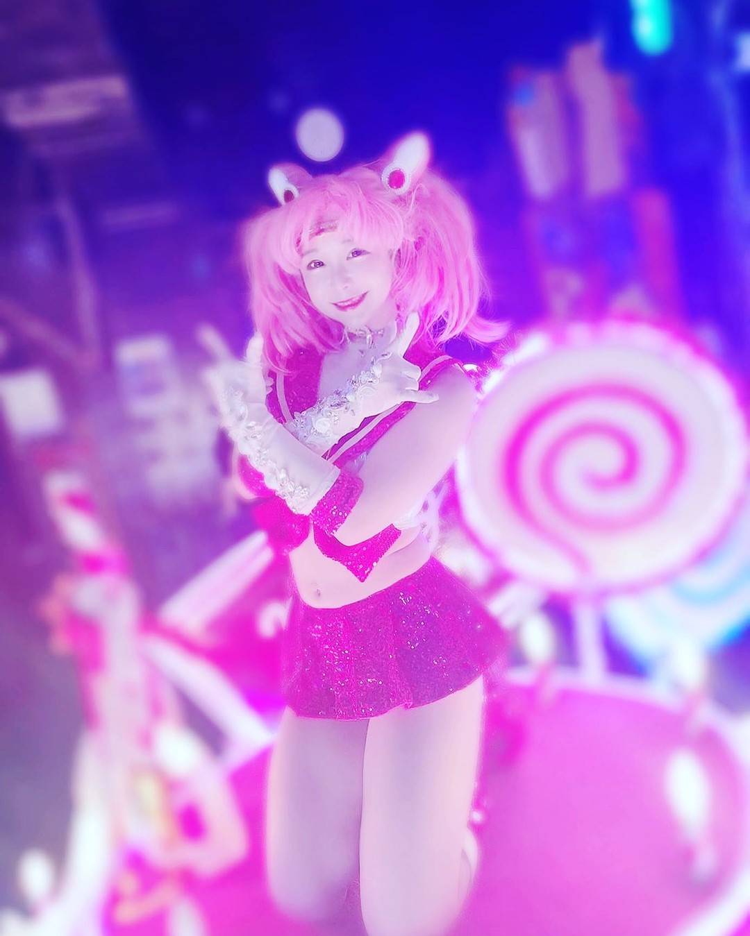 🌙🎀🌙🎀🌙🎀🌙🎀🌙🎀🌙🎀

月にかわってお仕置きよ☪️

ってことで昨年のクリスマスイベントのとき、ちびうさに1日だけなりました💛

私の幼い頃の夢がセーラムーンになることでした。毎日セーラムーンのTシャツを着て保育園に行ってました😂
だいぶ大人になったけど、ひとつ夢が叶いました😌

次はどんな夢を叶えようかしら😋💓

みんなの夢はなんですか？

#セーラムーン#ちびうさ#コスプレ#美少女戦士セーラームーン#月のうさぎ#タキシード仮面