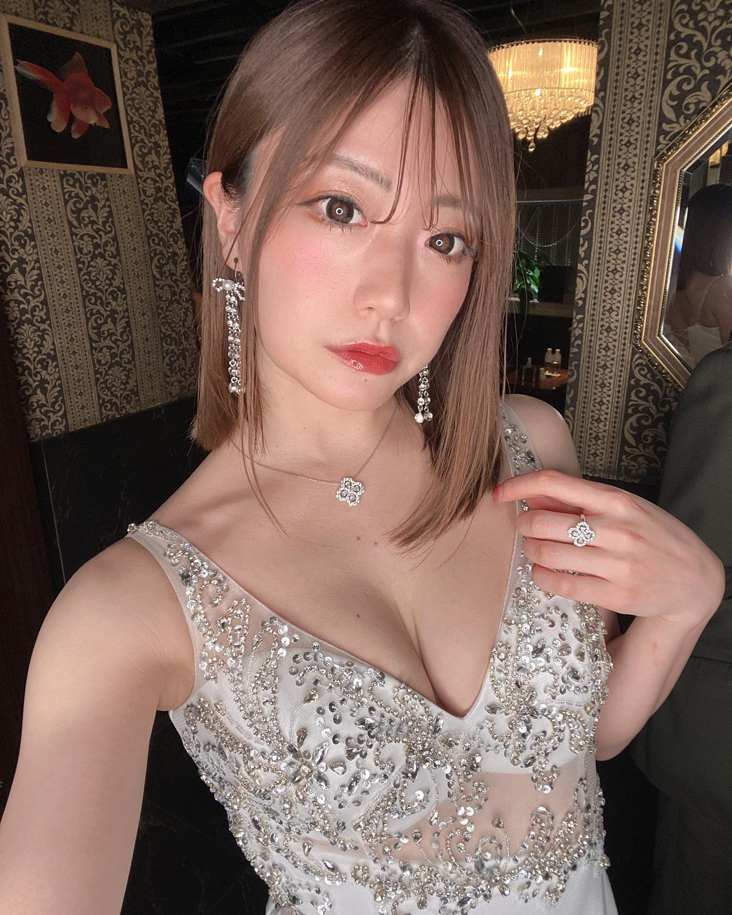 耳掛けが多かった🥰❤️

いっぱい意見くれて嬉しい🥰🎀

.

.

.

.

#歌舞伎町
#キャバ嬢
#歌舞伎町キャバ嬢
#髪型