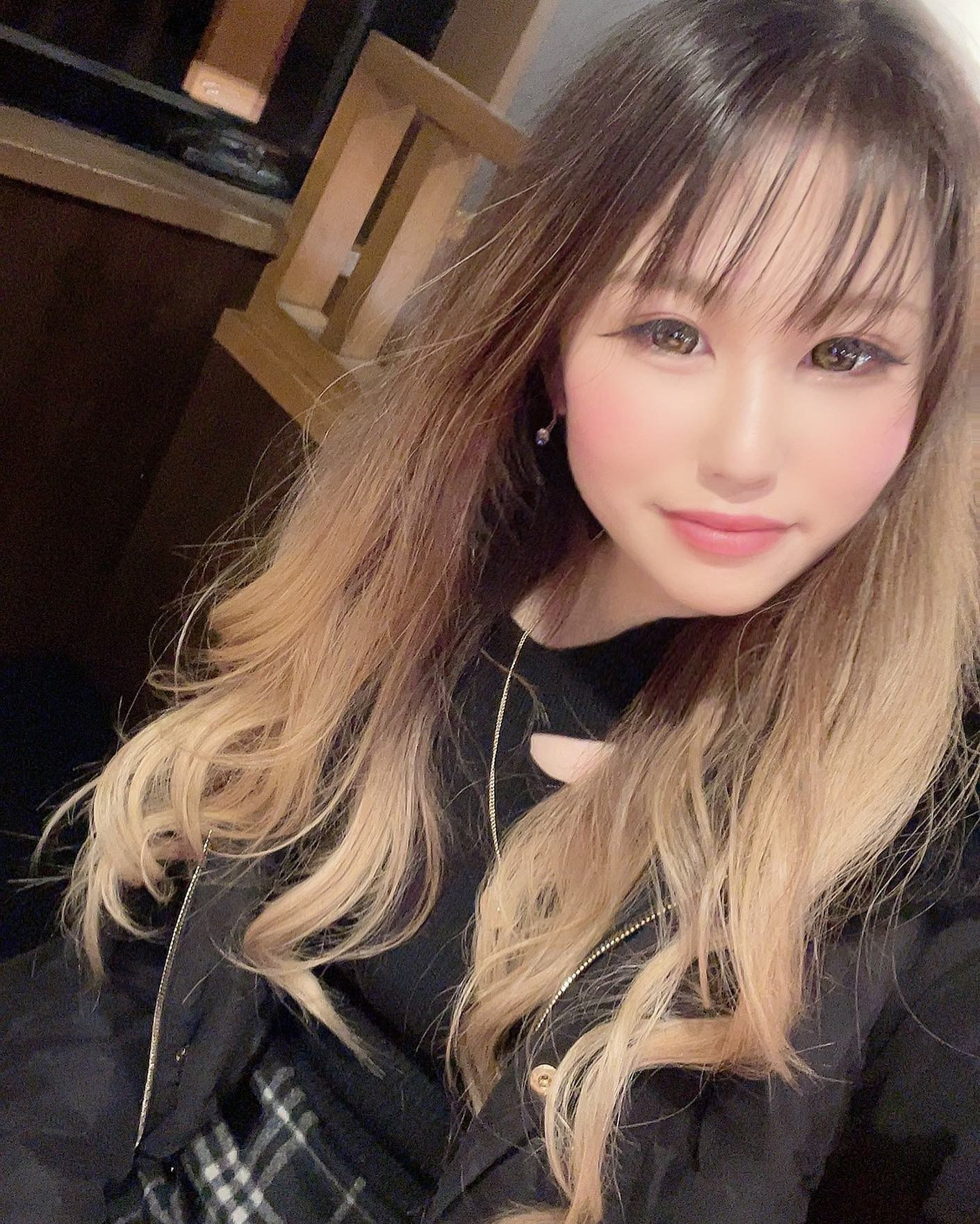 本日お休みです🤗

@helena_hibikigroup 

#クラブヘレナ　#響グループ　#天海莉央奈　#札幌　#すすきの　#北海道　#ニュークラブ　#ニュークラ嬢　#すすきのニュークラ　#ラウンジ　#ラウンジ嬢　#キャバクラ　#キャバ嬢　#ホステス　#道産子　#美女スタグラム　#求人　#自撮り　#ヘアアレンジ　#キャバキャバ#札幌観光#お酒#酔っ払い#歌舞伎町#錦#中州#国分町#お酒好きと繋がりたい#自撮り#いいね返し