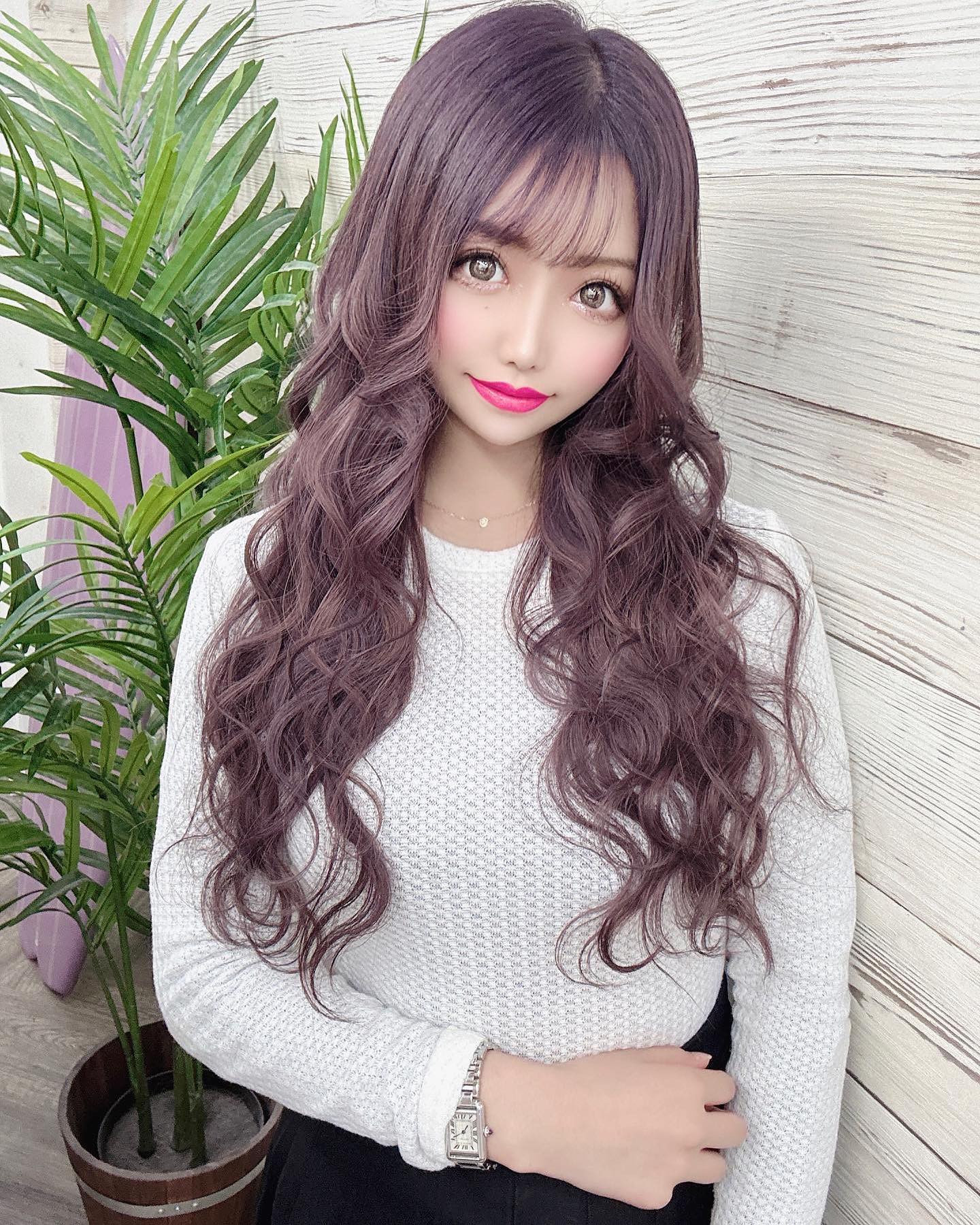 髪長ーーくなったように見える🫣

@capsule_takashi 
おすすめです🍀

#ニューヘアー#ヘアカラー#ラベンダーカラー#サロンモデル #サロン#パープルカラー #きゃばくら#キャバ嬢#歌舞伎町#ラウンジ#スナック#ガルバ#ホスト#バー#アイドル#新宿#東京#ナイトスポット#セルカ#instadaily#me#selfie#お酒#水商売#love#美女#イケメン#夜遊び#ギャル#model