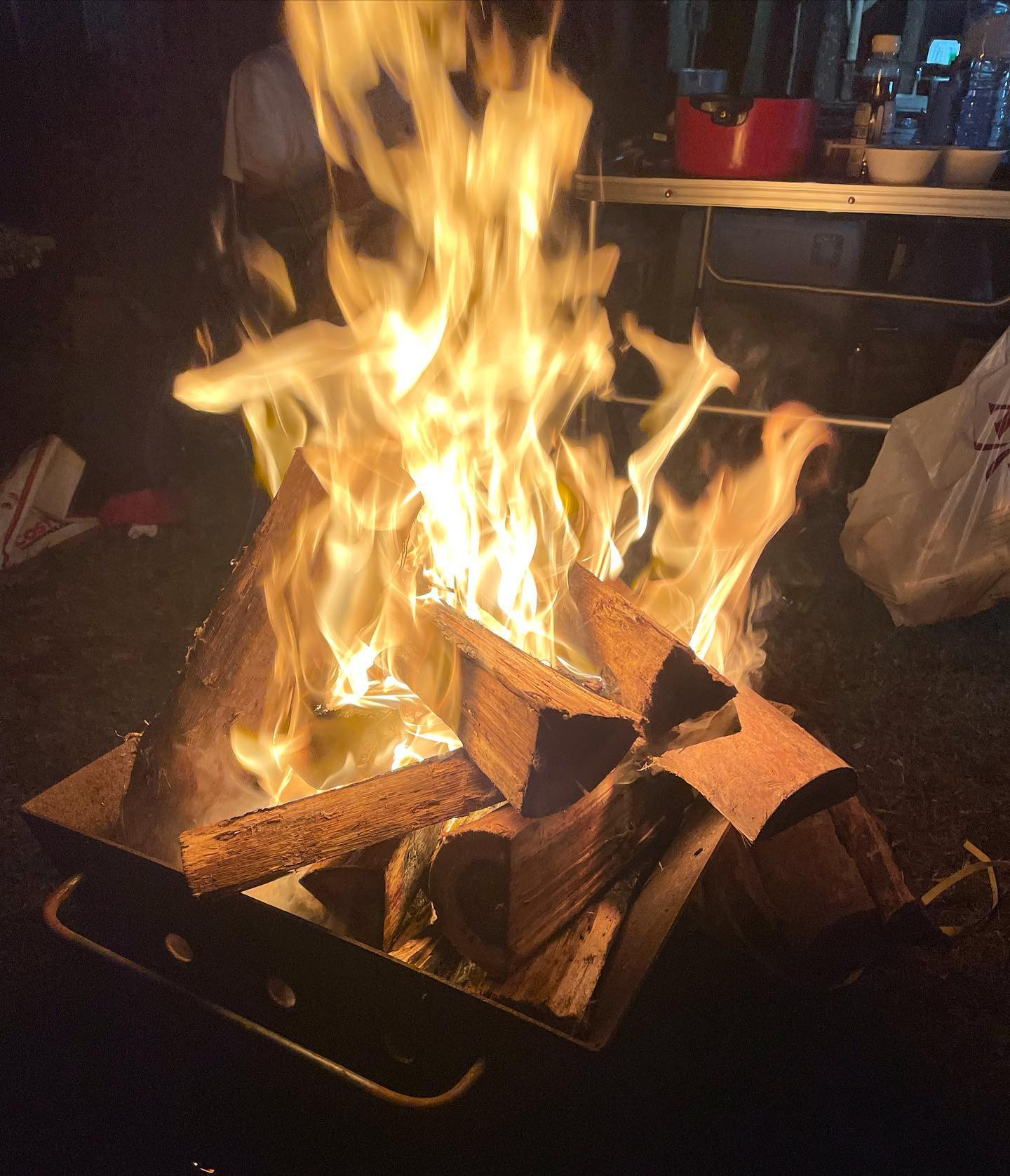 火を見るとリラックス効果あるらしいのでお裾分け〜🤍

深夜に目覚めて
少し離れた所にあるトイレに行くのは怖かったけど
自然に触れられて初キャンプ楽しすぎた〜🏕🍂🍃

広く浅くで趣味持ちすぎて
お家に置くスペースがそろそろ無くなりそうです🫡💚

#初キャンプ #ソロキャンプ #キャンプ #焚き火 #アウトドア #キャンプ女子 #キャンプ初心者 #キャンプ初心者さんと繋がりたい #食べ物食べるとパーカー汚しちゃう人と繋がりたい #初めての飯能 #のどかすぎた #あやちゃんの家の近くだと思ったら違ったらしい笑 