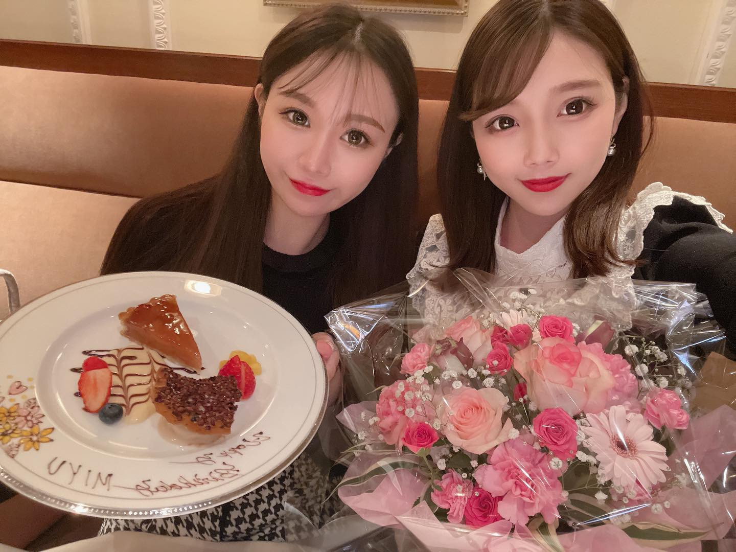 .
.
.
くるみさんにお誕生日
お祝いしてもらった時の🐻💓

今日は22時〜出勤予定です🫡🫡
よろしくお願いします🫶.
.
.
 #蕨  #蕨タントラ  #キャバ嬢  #キャバキャバ  #キャバクラ  #キャバクラ嬢