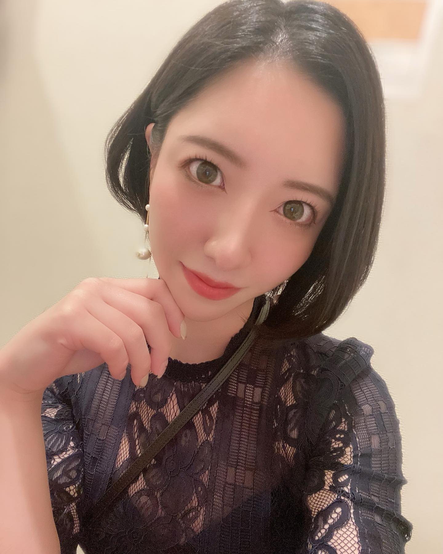 、
酔い❤️
でも暇になっちゃったぁ🥲

#ヘレナ#響グループ#百瀬るあ
#札幌#すすきの#北海道#ニュークラブ#ニュークラ嬢
#すすきのニュークラ#ラウンジ#ラウンジ嬢#キャバクラ#キャバ嬢#ホステス#道産子#美女スタグラム#求人#自撮り#ヘアアレンジ#キャバキャバ
#ゴルフ#ゴルフ女子#旅行#JGC#JAL#カメラ