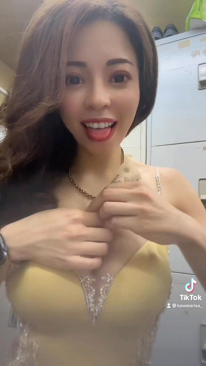 TikTokフォロー待ってます🥹❤️

#tiktok #てぃっくとっく #クリエイター #てぃっくとっかー #福沢諭吉 #youtuber #kawaii #キャバクラ #キャバ嬢 #水商売 #水商売あるある #シャンパン #ラウンジ #ニュークラ #歌舞伎町 #歌舞伎町キャバ嬢 #いいね返し