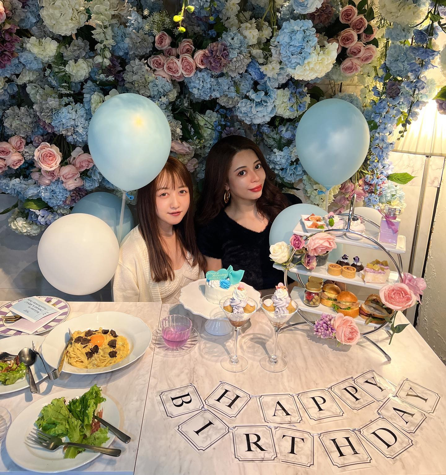 みちゃんと誕生日が5日違いなので合同バースデーしたよん🌼🎂😊😘

#誕生日 #誕生日プレゼント #誕生日プレート #9月生まれ #セプテンバー #birthday #birthdaygirl #いいね返し #キャバクラ