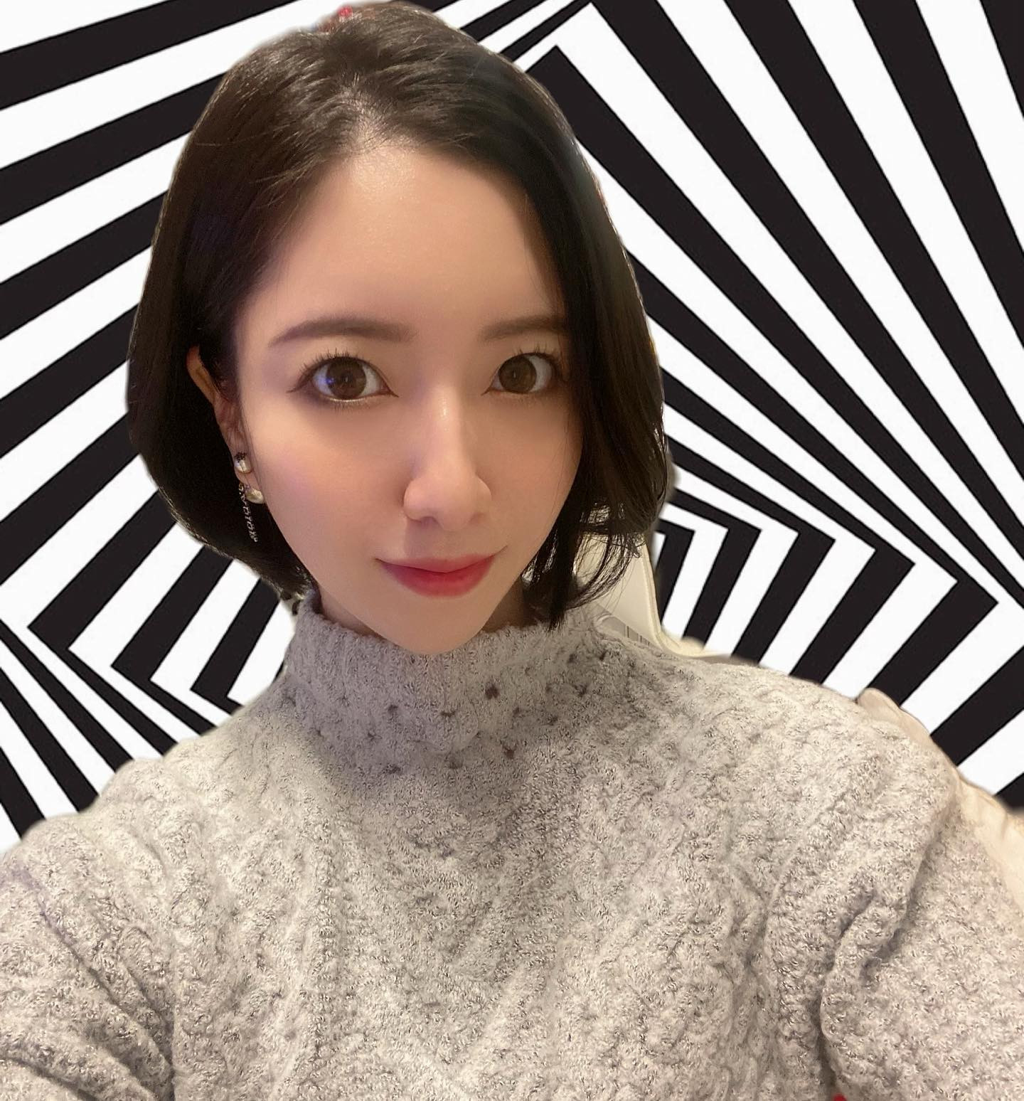 、
美容室なう💇🏻‍♀️
何食べてから出勤しよ〜

#ヘレナ#響グループ#百瀬るあ
#札幌#すすきの#北海道#ニュークラブ#ニュークラ嬢
#すすきのニュークラ#ラウンジ#ラウンジ嬢#キャバクラ#キャバ嬢#ホステス#道産子#美女スタグラム#求人#自撮り#ヘアアレンジ#キャバキャバ
#ゴルフ#ゴルフ女子#旅行#JGC#JAL#カメラ