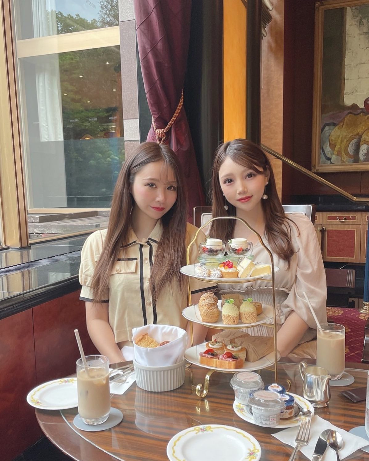 .
.
.
だいぶ前のアフターヌーンティー💝
甘いのはほぼほぼ食べれません😥

今日もお仕事がんばろーっε=┏( >_<)┛🌟.
.
.
 #蕨  #蕨タントラ  #蕨キャバクラ  #キャバ嬢  #キャバキャバ