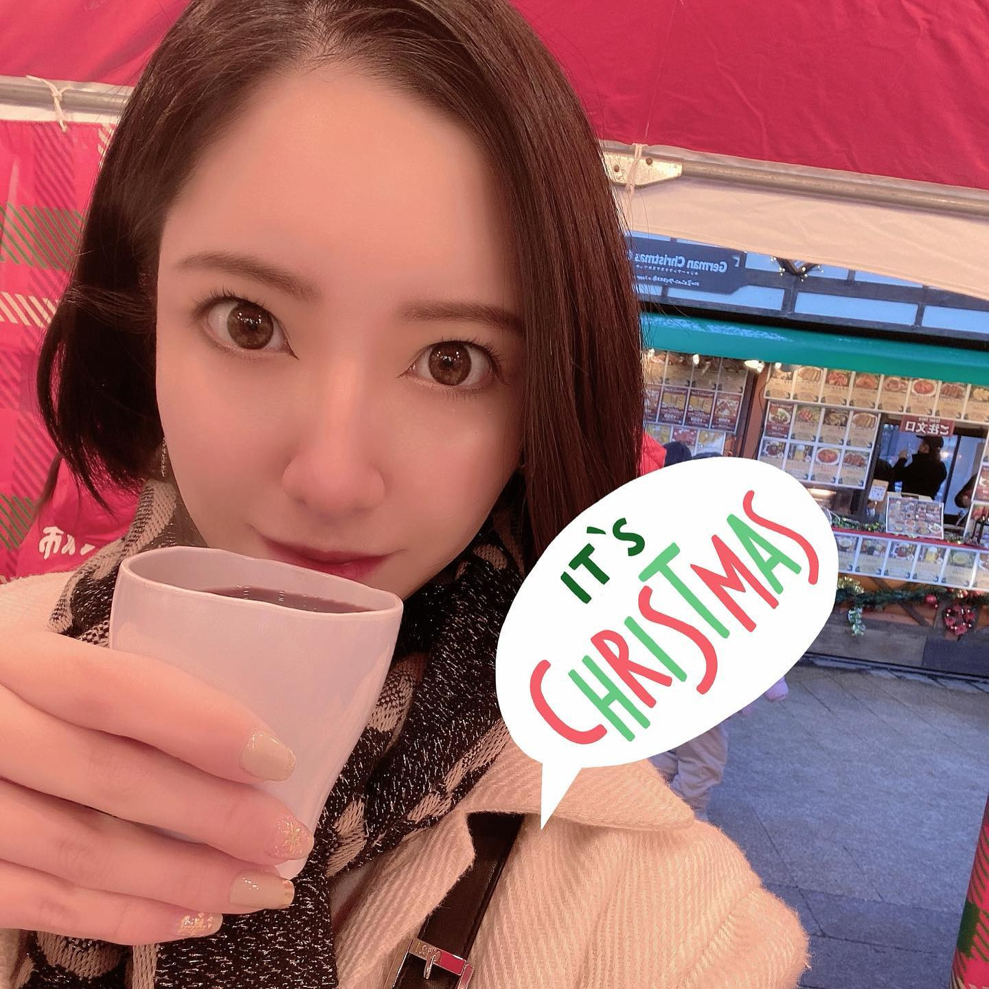 、
数年ぶりにホットサングリア
飲めて嬉しい❤️
チュロス美味しすぎた✨
シュトーレンはお持ち帰りして
まだ食べれてない←

#ヘレナ#響グループ#百瀬るあ
#札幌#すすきの#北海道#ニュークラブ#ニュークラ嬢
#すすきのニュークラ#ラウンジ#ラウンジ嬢#キャバクラ#キャバ嬢#ホステス#道産子#美女スタグラム#求人#自撮り#ヘアアレンジ#キャバキャバ
#ゴルフ#ゴルフ女子#旅行#JGC#JAL#カメラ