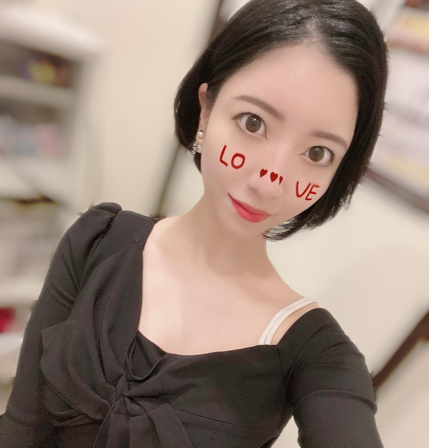 、
今週もよろしくお願いします！

今週も週６連勤です❣️

水曜日だけ出勤9時半過ぎになりますが
それ以外は9時出勤です🙇🏻‍♀️

#ヘレナ#響グループ#百瀬るあ
#札幌#すすきの#北海道#ニュークラブ#ニュークラ嬢
#すすきのニュークラ#ラウンジ#ラウンジ嬢#キャバクラ#キャバ嬢#ホステス#道産子#美女スタグラム#求人#自撮り#ヘアアレンジ#キャバキャバ
#ゴルフ#ゴルフ女子#旅行#JGC#JAL#カメラ