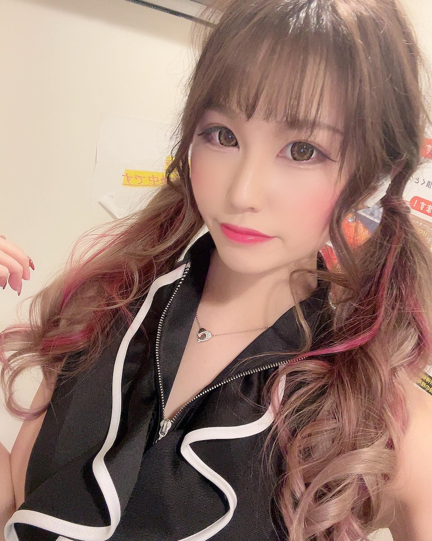 今日も出勤😇

@helena_hibikigroup 

#クラブヘレナ　#響グループ　#天海莉央奈　#札幌　#すすきの　#北海道　#ニュークラブ　#ニュークラ嬢　#すすきのニュークラ　#ラウンジ　#ラウンジ嬢　#キャバクラ　#キャバ嬢　#ホステス　#道産子　#美女スタグラム　#求人　#自撮り　#ヘアアレンジ　#キャバキャバ#札幌観光#お酒#酔っ払い#歌舞伎町#錦#中州#国分町#お酒好きと繋がりたい#自撮り#いいね返し