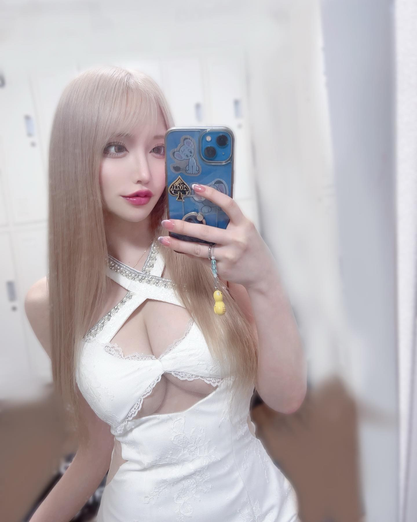 .
.
新しいドレス
サンタさん買ってくんないかなぁ🥺ｷｭﾙﾝ
.
.