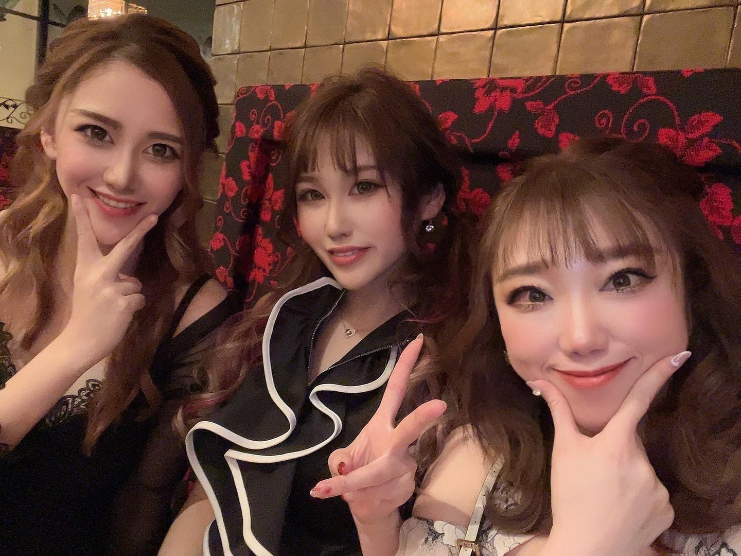 今日は定休日です😇

@helena_hibikigroup 

#クラブヘレナ　#響グループ　#天海莉央奈　#札幌　#すすきの　#北海道　#ニュークラブ　#ニュークラ嬢　#すすきのニュークラ　#ラウンジ　#ラウンジ嬢　#キャバクラ　#キャバ嬢　#ホステス　#道産子　#美女スタグラム　#求人　#自撮り　#ヘアアレンジ　#キャバキャバ#札幌観光#お酒#酔っ払い#歌舞伎町#錦#中州#国分町#お酒好きと繋がりたい#自撮り#いいね返し