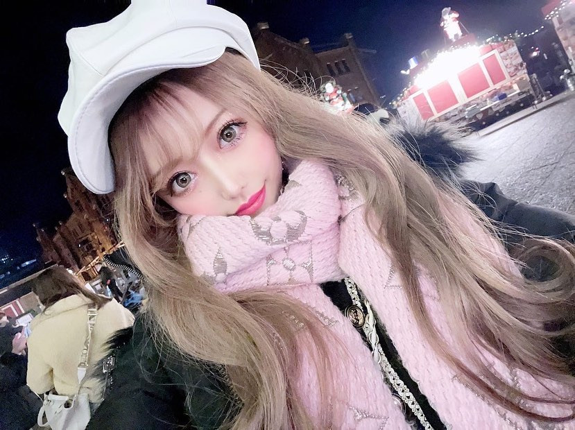 これゎこれで盛れた気がするけど、昔のねーちゃんのカメラ設定が良すぎたから
戻るのを期待している私わら

#横浜赤レンガ倉庫#横浜#赤レンガ倉庫#赤レンガ倉庫クリスマスマーケット #クリスマスマーケット#christmas#xmas #イルミネーション#christmasmarket #xmasmarket #vuitton #vuittonマフラー#instalike #instagood #liketime #likeforlikes #likeforfollow #新宿#歌舞伎町  #キラキラ#可愛い