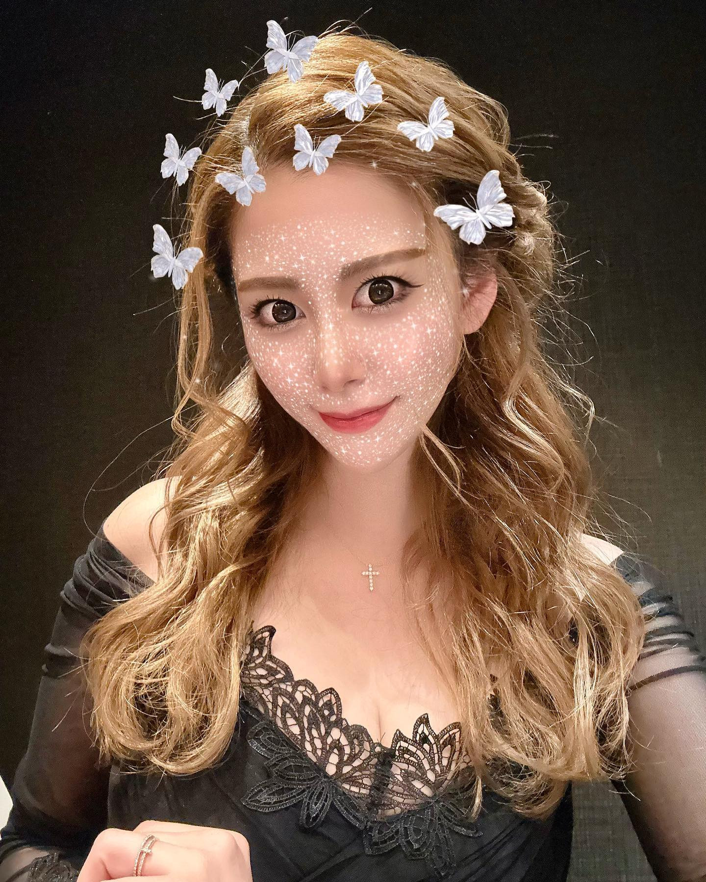 今日は休むことにしました。明日からよろしくお願い致します☺️

@helena_hibikigroup 

　

　

#クラブヘレナ #ヘレナ #響グループ #水沢愛美 #札幌 #すすきの #北海道 #ニュークラブ #ニュークラ嬢 #すすきのニュークラ #ラウンジ #ラウンジ嬢 #キャバクラ #キャバ嬢 #ホステス #道産子 #美女スタグラム #求人 #自撮り #ヘアアレンジ #キャバキャバ #hokkaido #sapporo #susukino #helena #hibikigroup #champ