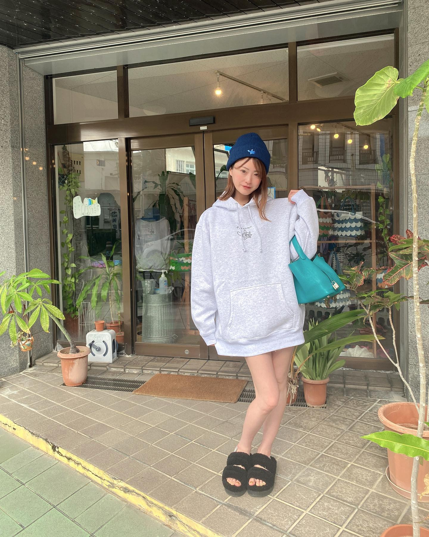 💕🐢かめちゃんに一目惚れして🐢💕

かわいすぎるCAMEパーカーとニット帽に出会ってしまった🙈❤️

かわいすぎてその場で着替えさせていただいた🥰❤️笑
だいじにするっ🥰💕♫

.

.

.

.

.

#宮古島
#カメ
#CAME
#パーカー
#ニット帽