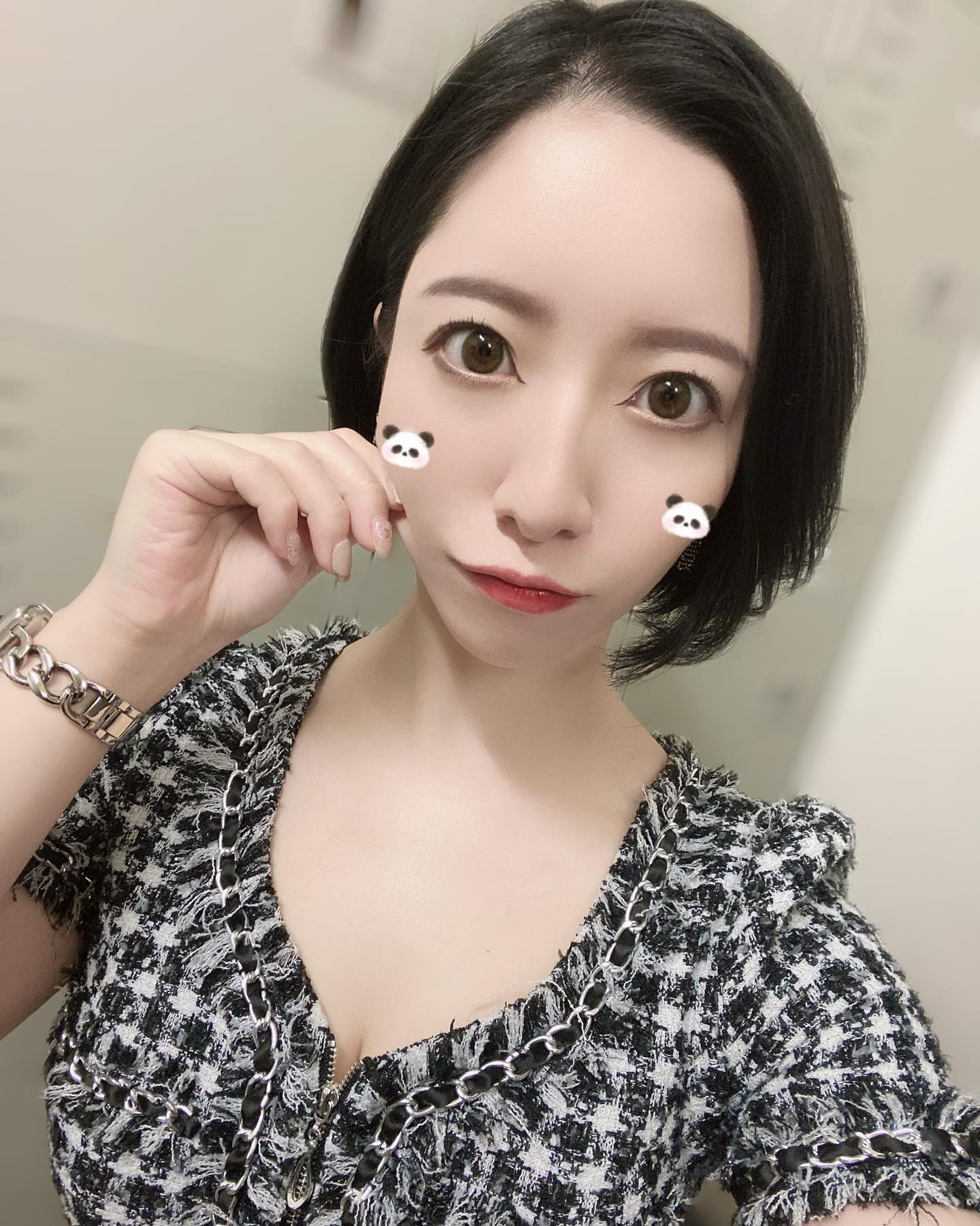 、
ハイフしたいなぁん💁🏻‍♀️

#ヘレナ#響グループ#百瀬るあ
#札幌#すすきの#北海道#ニュークラブ#ニュークラ嬢
#すすきのニュークラ#ラウンジ#ラウンジ嬢#キャバクラ#キャバ嬢#ホステス#道産子#美女スタグラム#求人#自撮り#ヘアアレンジ#キャバキャバ
#ゴルフ#ゴルフ女子#旅行#JGC#JAL#カメラ