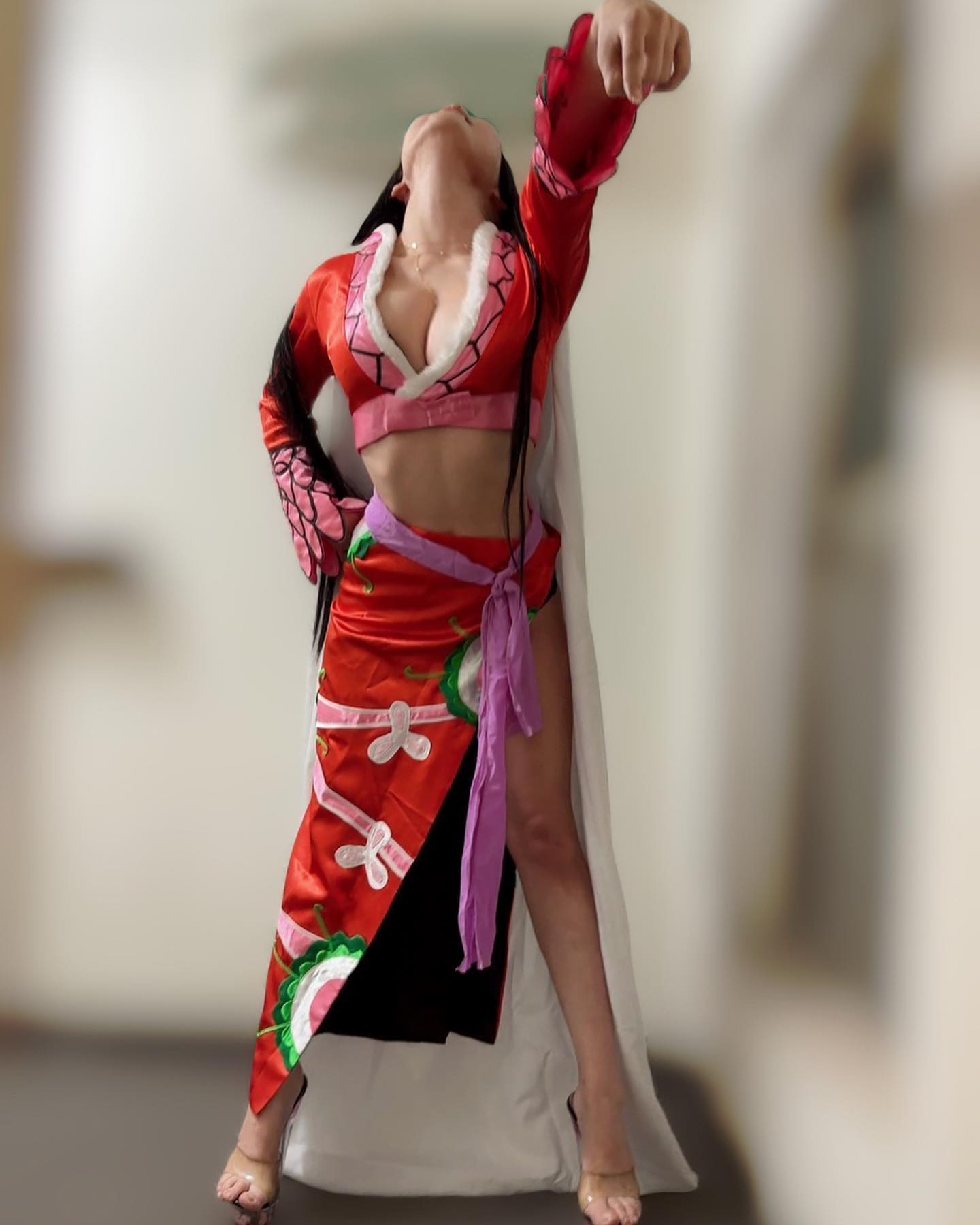 見下しすぎて逆に見上げてる#ハンコック  さん。笑笑
※四枚目参照
.
.
.
.
.
.
.
.
.
#Jcap
#なってみたい 
#ボアハンコック 
#ボアハンコックコスプレ 
#onepiece 
#onepieceanime 
#ワンピースコスプレ 
#ハンコック 
#ハンコックコスプレ 
#コスプレイヤー 
#cosplay 
#コスプレ女子 
#ショート女子 
#シャンパンタワー
#クリュッグ 
#ソウメイ 
#キャバ嬢 
#新宿キャバクラ 
#新宿キャバ嬢 
#歌舞伎町 
#新宿 #六本木 