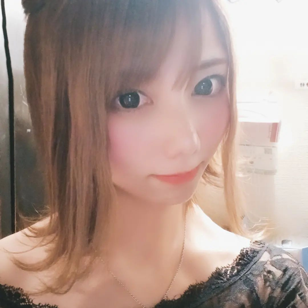 ブレの原因🤭

携帯駄目だー‼️

#クラブヘレナ　#響きグループ　#水妃由羅　#札幌　#すすきの　#北海道　#ニュークラブ　#ニュークラ嬢　#すすきのニュークラ　#ラウンジ　#ラウンジ嬢　#キャバクラ　#キャバ嬢　#ホステス　#道産子　#美女スタグラム　#求人　#自撮り　#ヘアアレンジ　#キャバキャバ